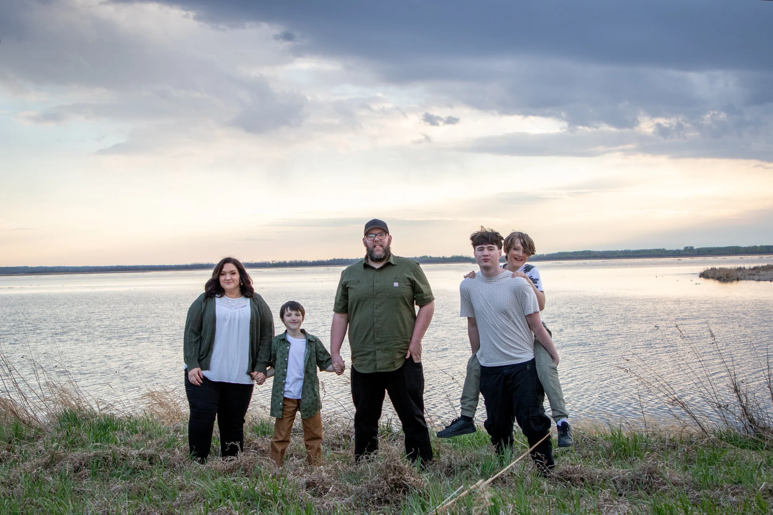 Outdoor Alberta Family Portrait Photographer