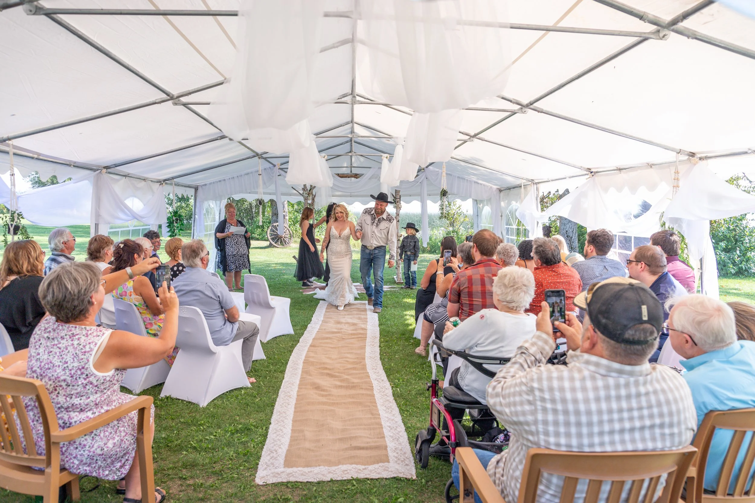 Outdoor Wedding Photographer - Barrhead Alberta