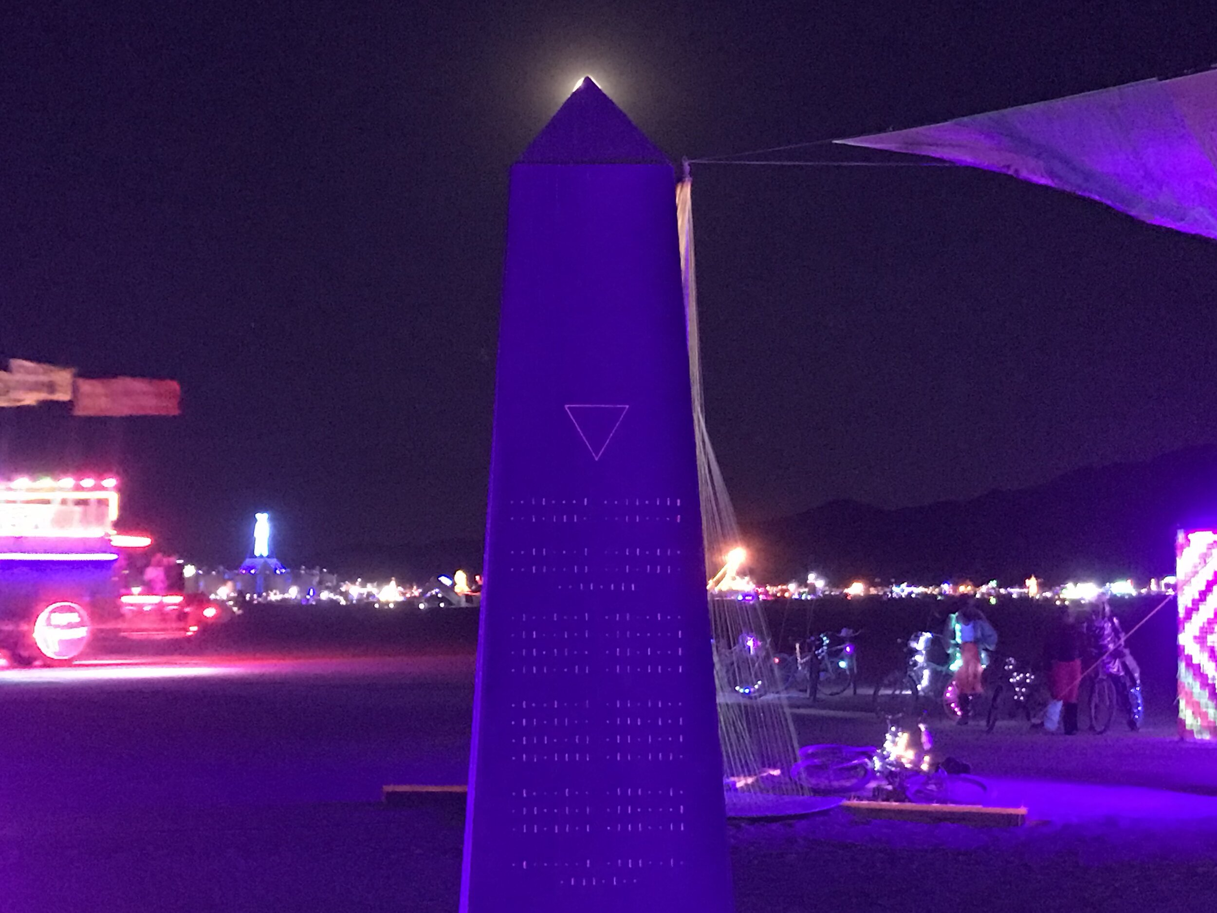 The piece crowned by a full moon