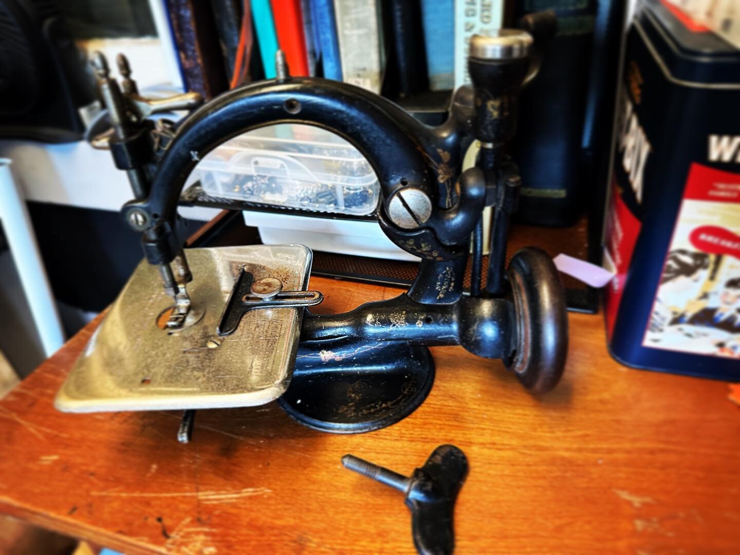 Meet one of my new babies&hellip; an original Willcox &amp; Gibbs sewing machine. She is a chain stitch machine so no bobbin, and she was manufactured in 1875.  I can&rsquo;t wait to restore her and sew something with her. #willcoxgibbssewingmachines