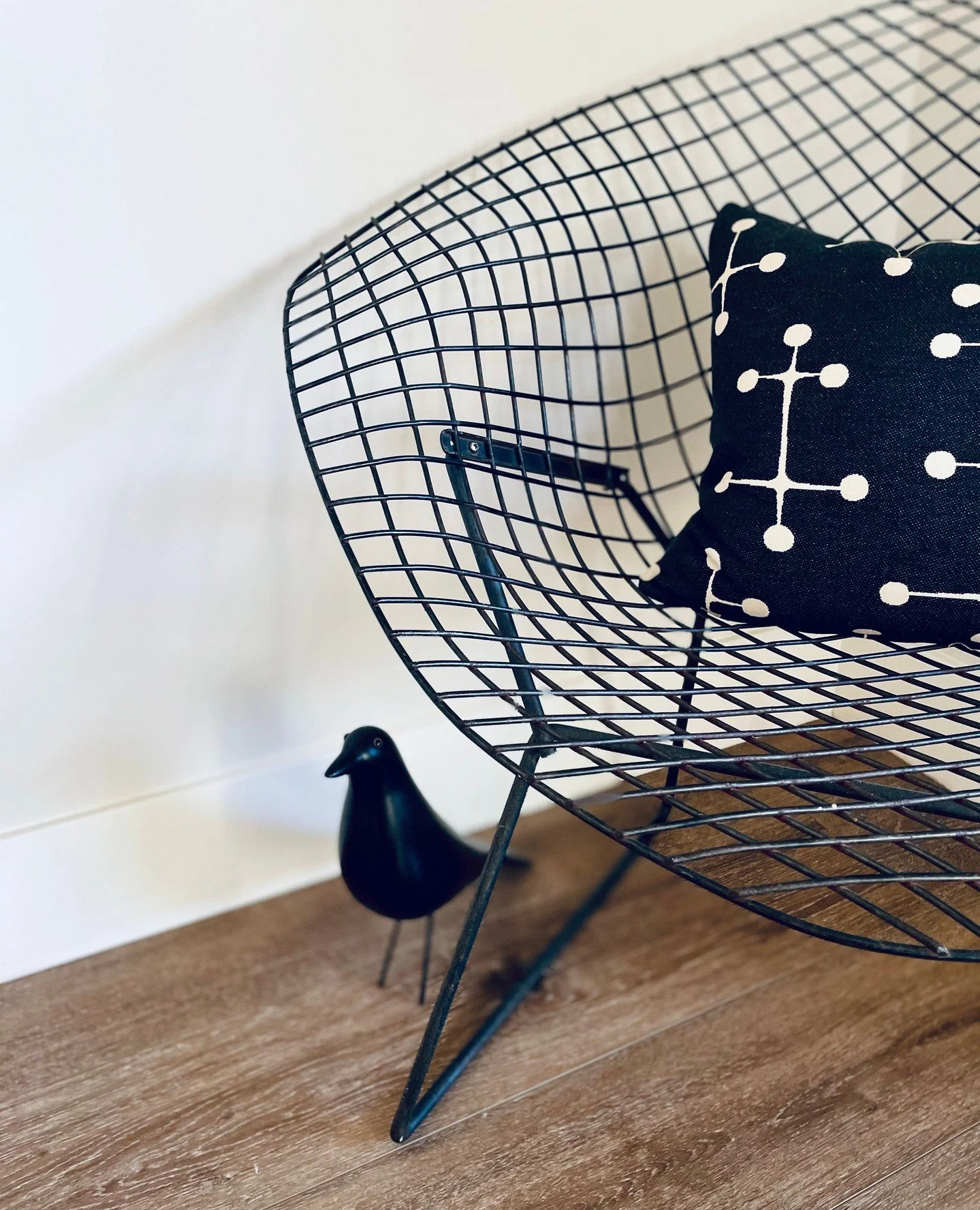 Graphic moments, softened by restraint.⁠
⁠
Sculptural lines, quiet contrast, and unexpected objects chosen for balance&mdash;not excess.⁠
⁠
⁠
⁠
⁠
⁠
⁠
⁠
⁠
#KOStudios #IntentionalDesign #QuietLuxury #OrganicModern #DesignDetails #SculpturalDesign #Mode