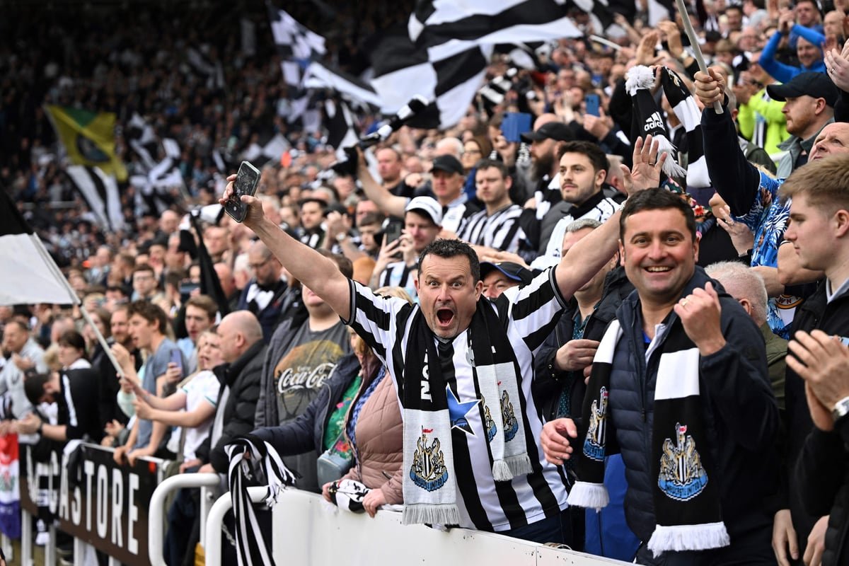 Newcastle United Fans.jpg
