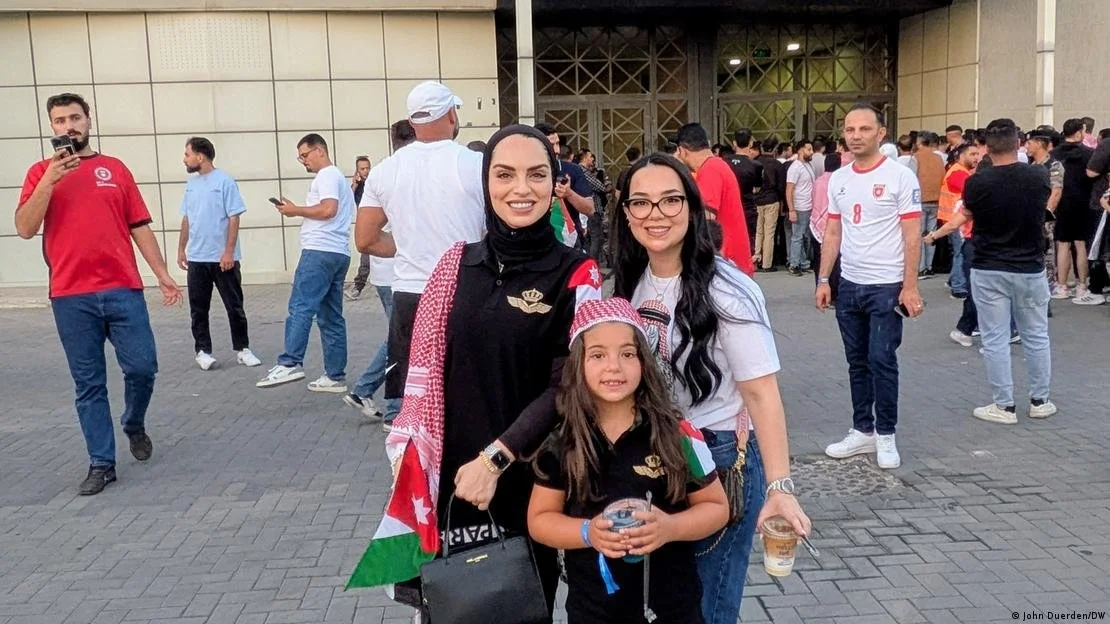 Women fans in Jordan.jpg