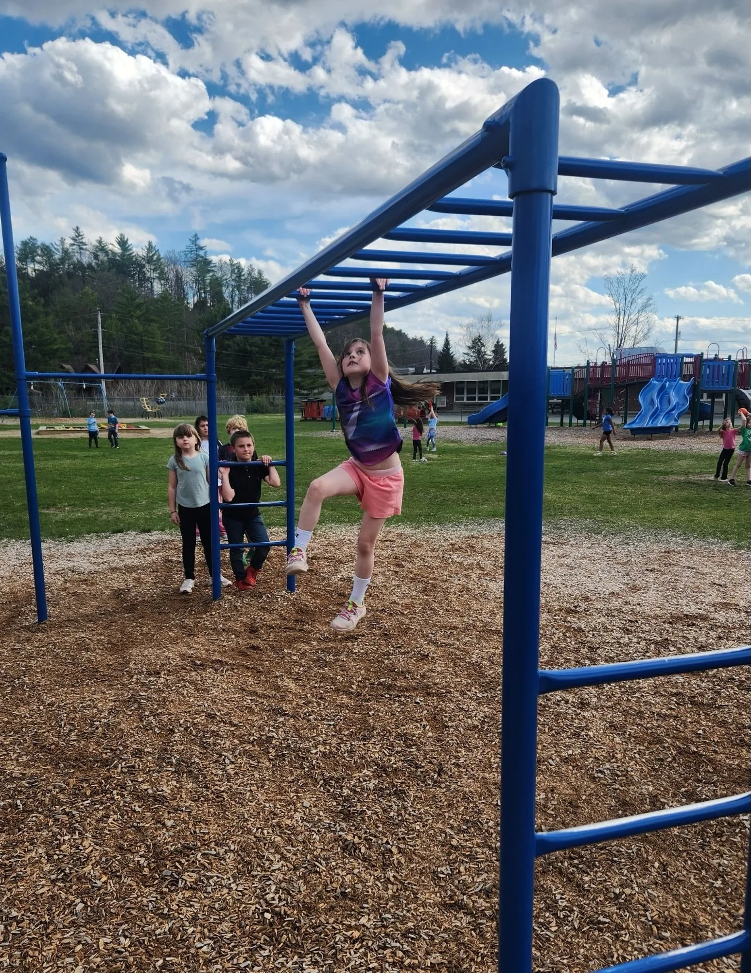 Rubber chickens, kickball, and monkey bars? Woodsville Elementary is swinging through the season - literally! We loved seeing all the fun and creative ways Woodsville got active, got outside, and practiced their FOS values. Each practice we get stron
