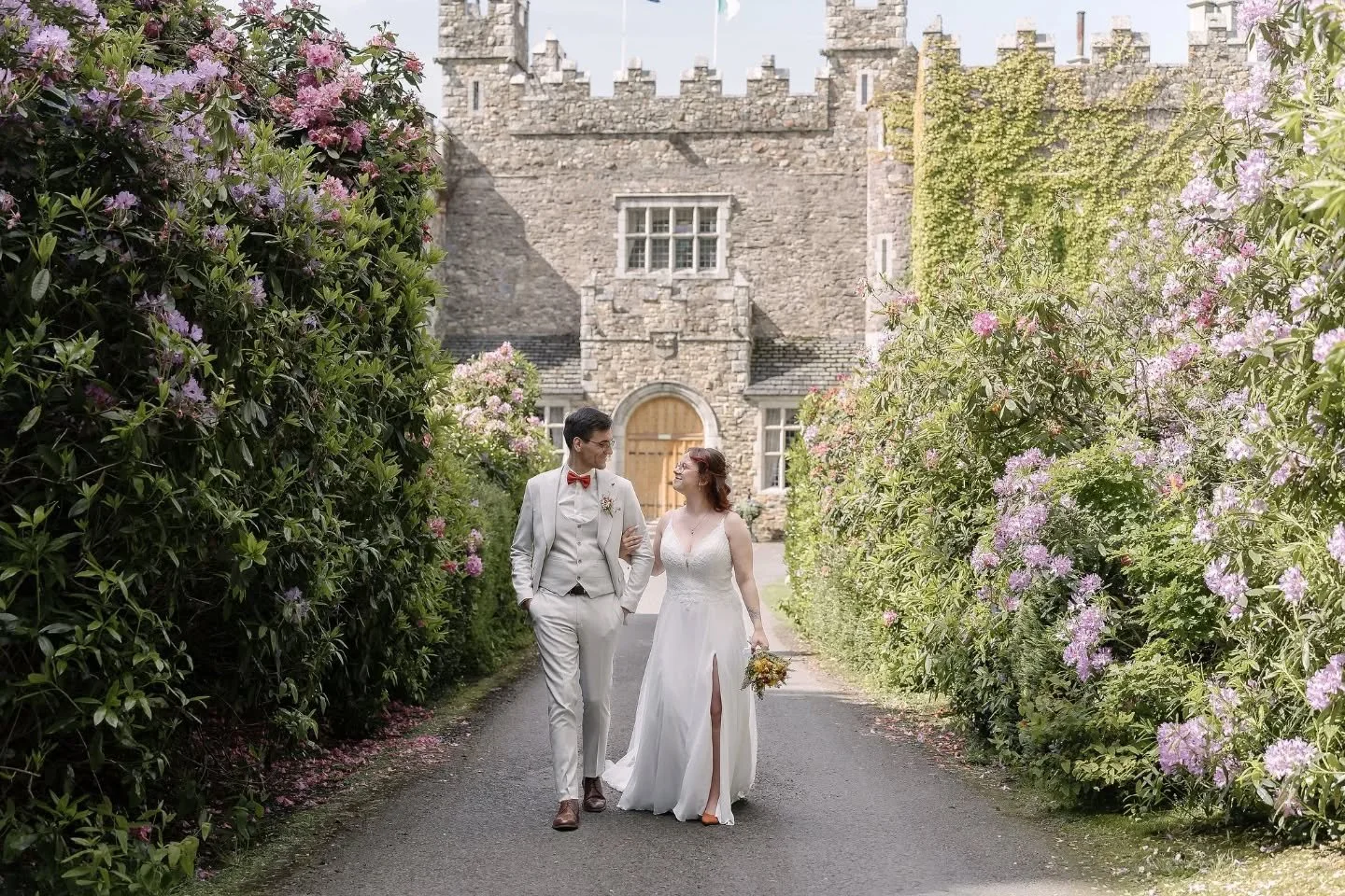 A beautiful day on the island at Waterford Castle 🏰✨
Surrounded by history, love, and a little bit of magic the perfect backdrop for &ldquo;I do.&rdquo; 💍
So grateful to capture moments like these.