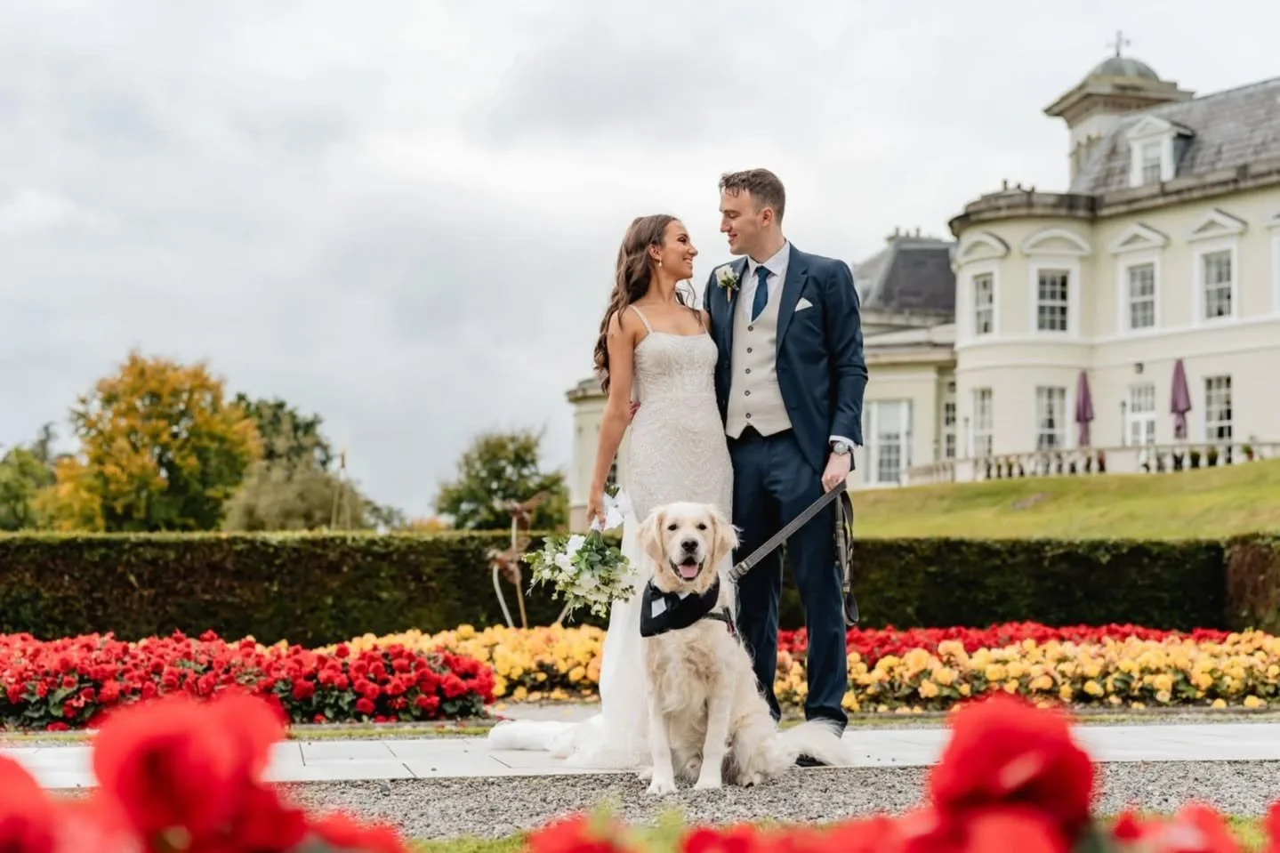 The cutest guest 🐾🤍
Is your fur family coming to your wedding too?