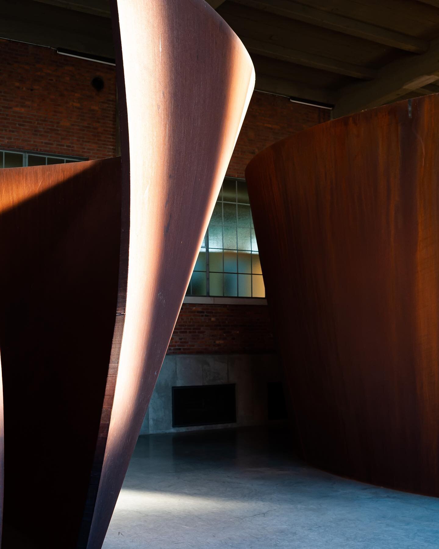 playing the intricate game of light and shadow with richard serra.