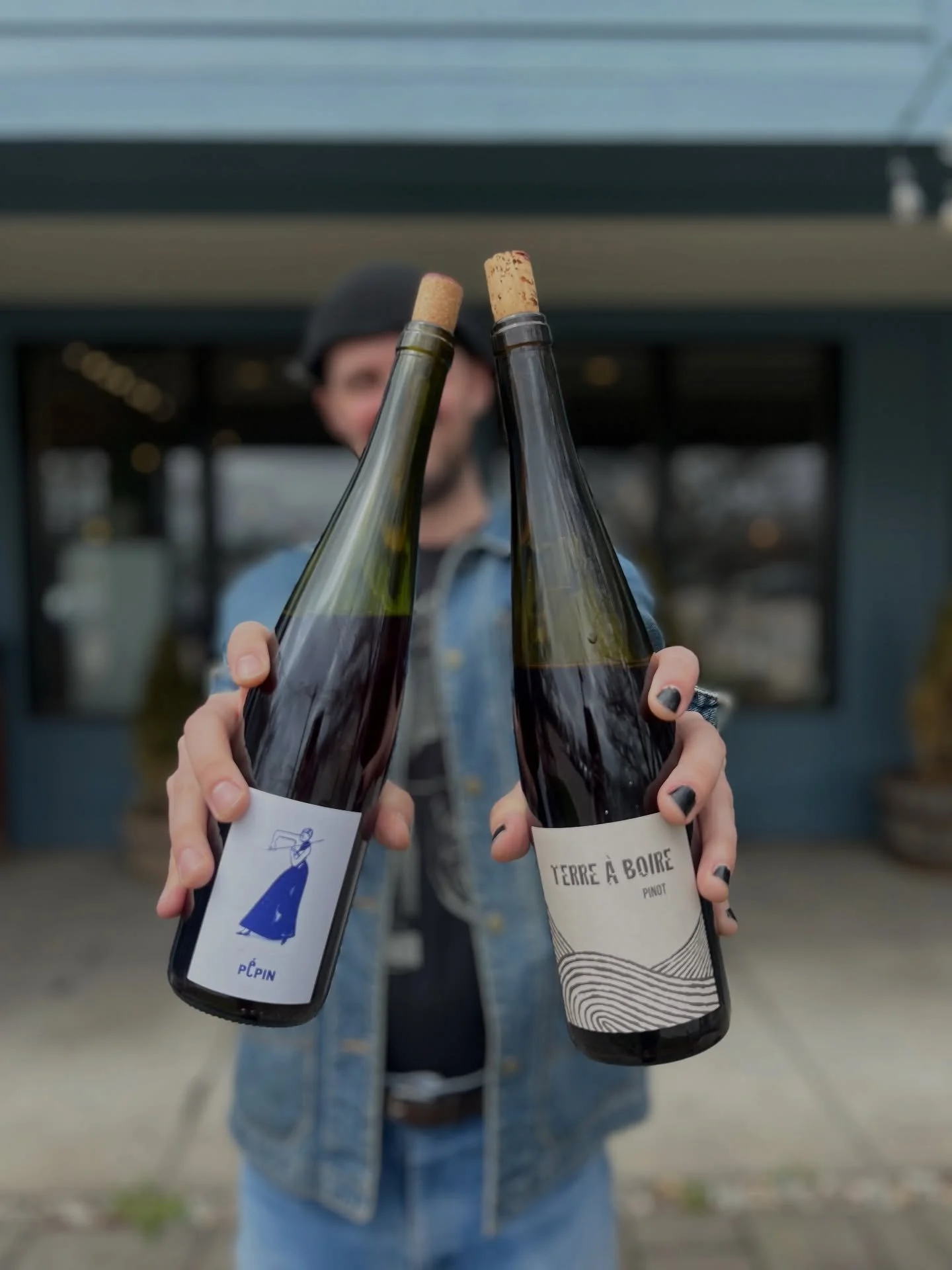 We are offering another Pinot pairing this weekend! 

2 beautiful Pinot&rsquo;s from the land of Edelzwicker : Alsace! Come and try these minimal intervention beauties that show a side of Pinot not frequently found. 

That alongside some confit chick
