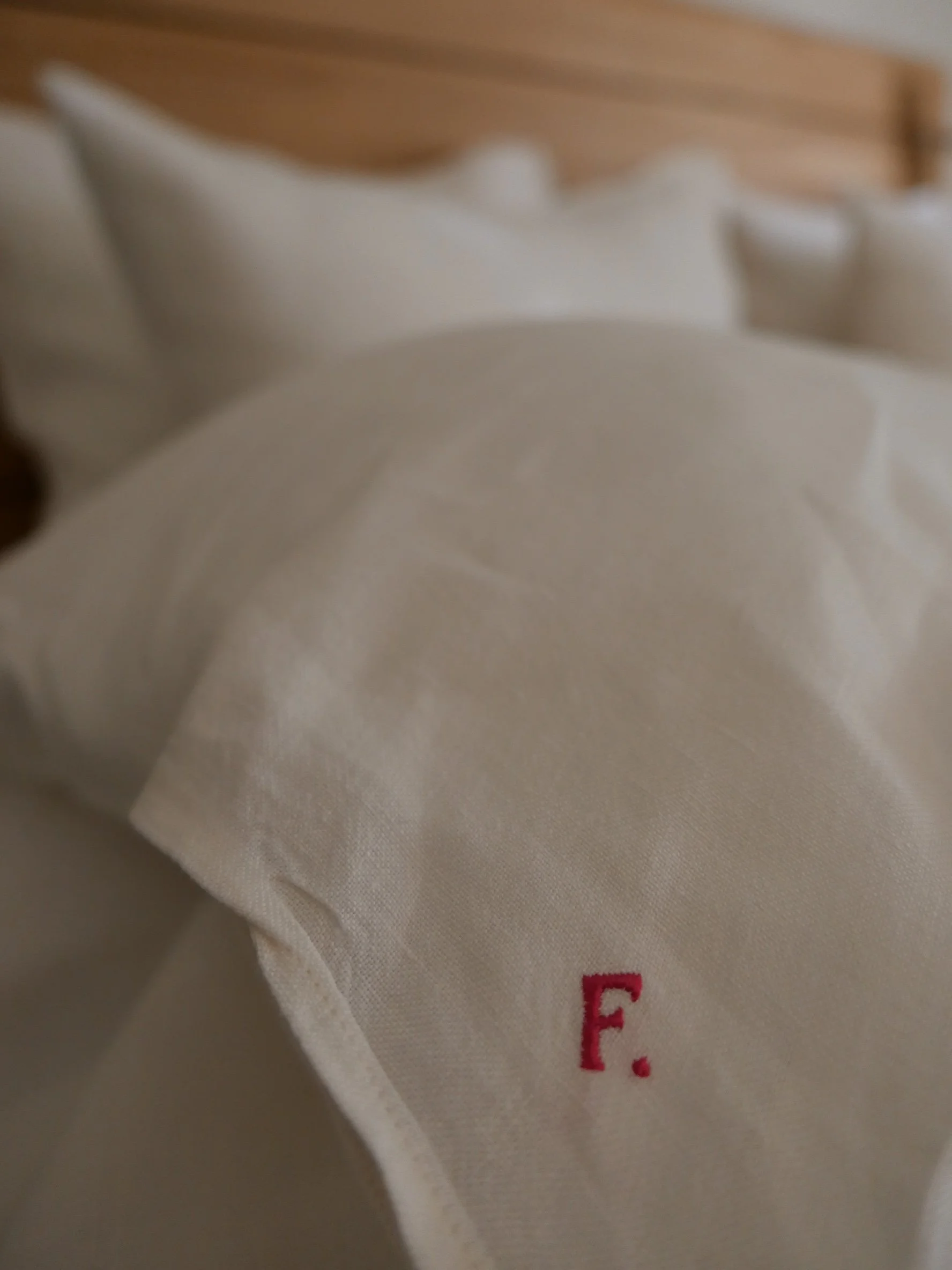 Elevated “badehotel” with classic Swedish design and amazing food. A pure, relaxed Summer vibe