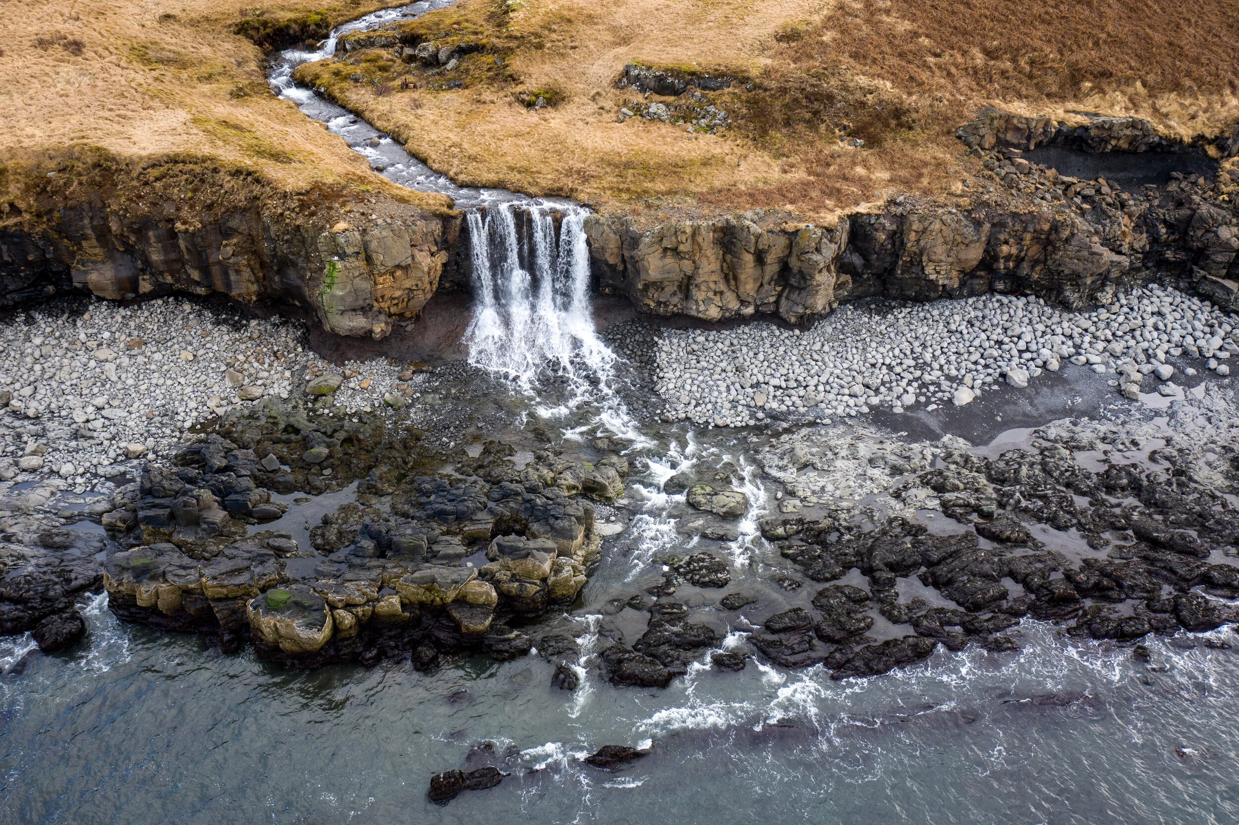 Waterfall in Fossá 