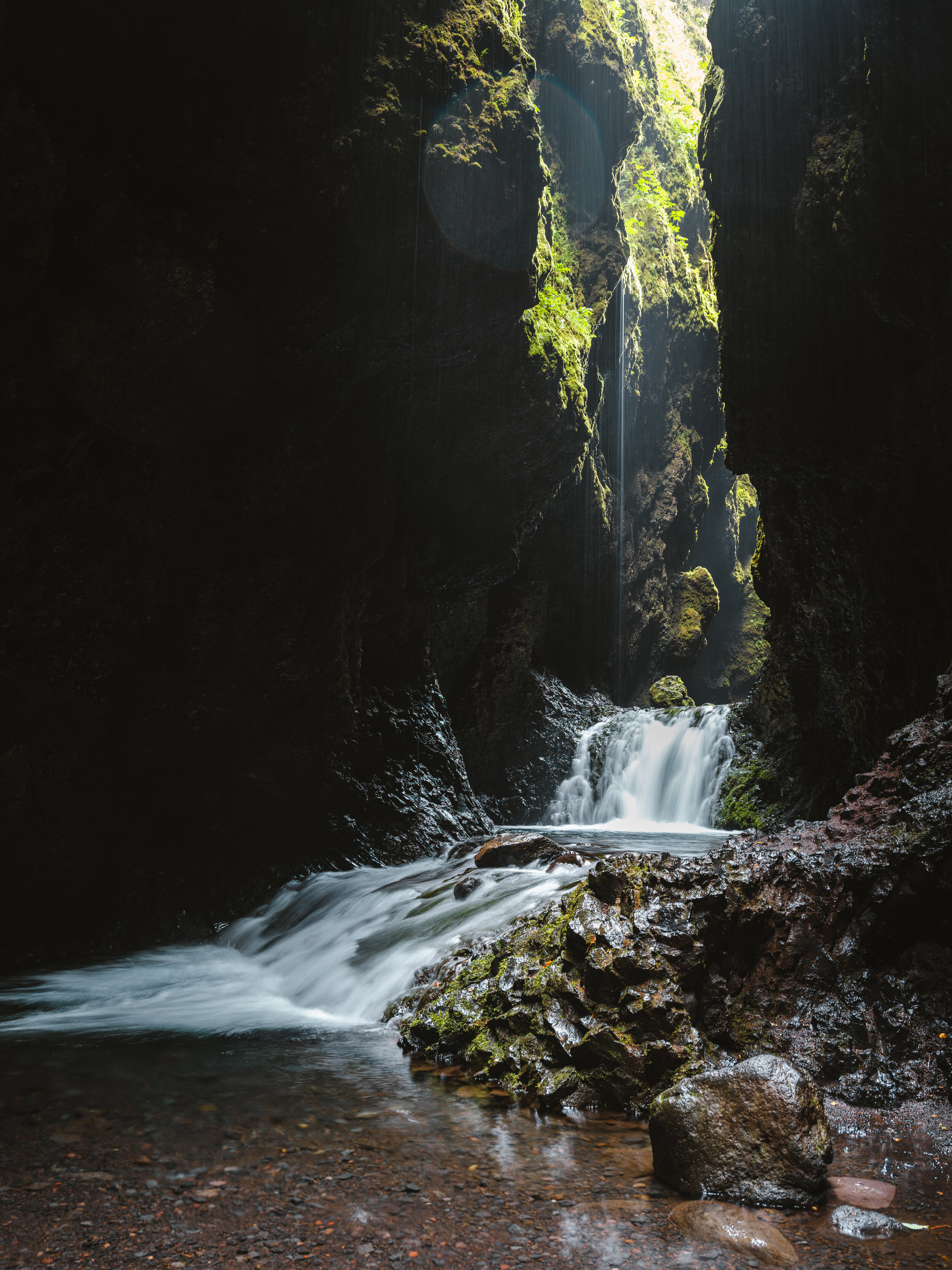 Waterfall in Nauthúsagil