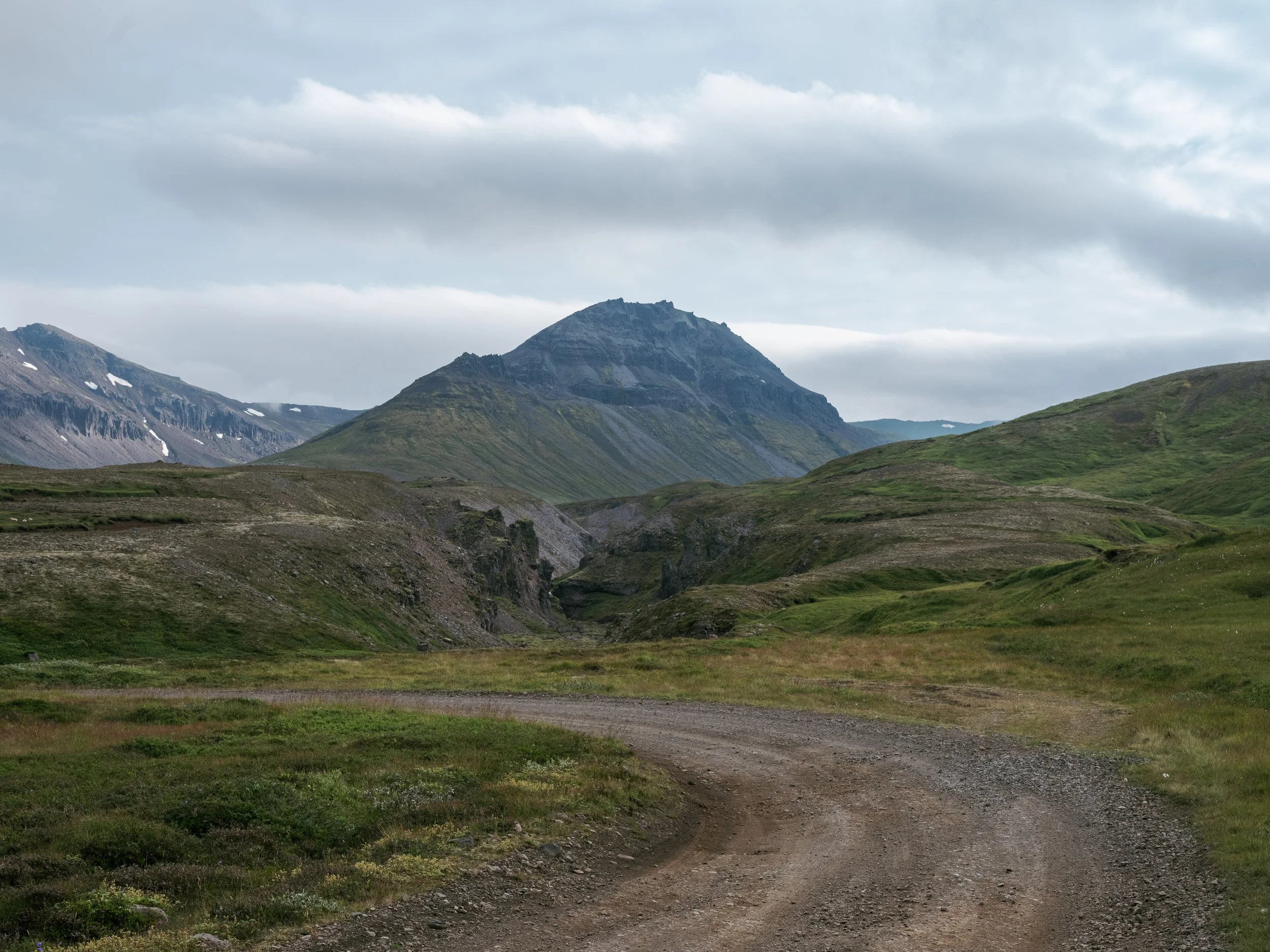 F946 - Loðmundarfjarðarvegur