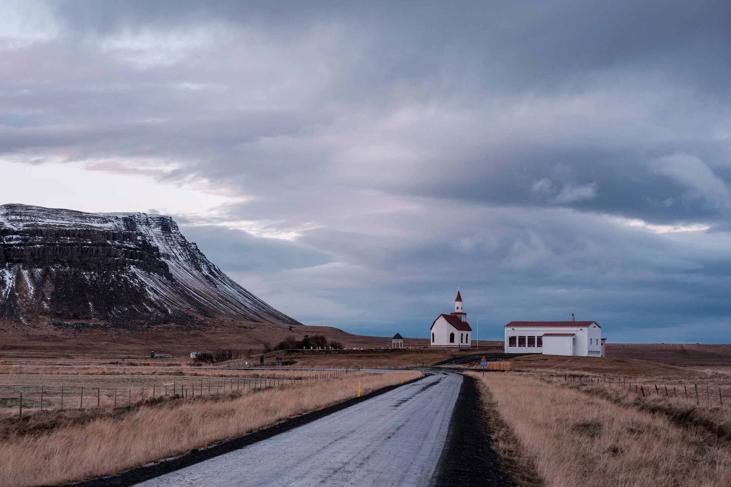 590 - Klofningsvegur