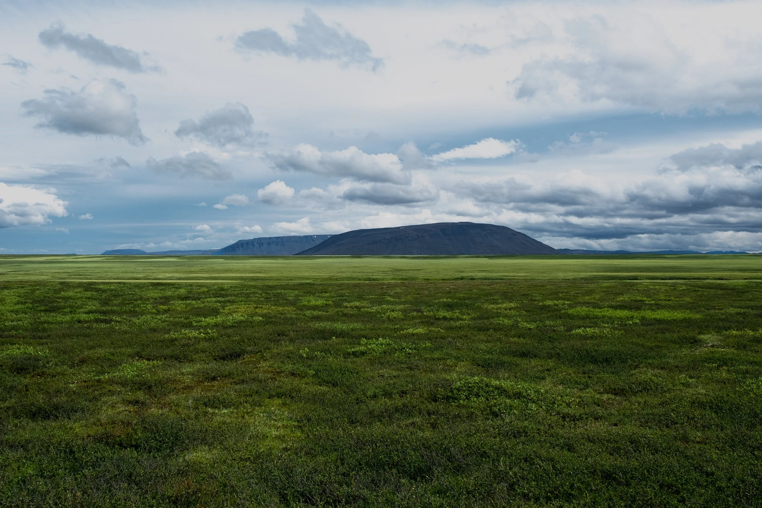 Bláfjall (r) and Sellandafjall (l)