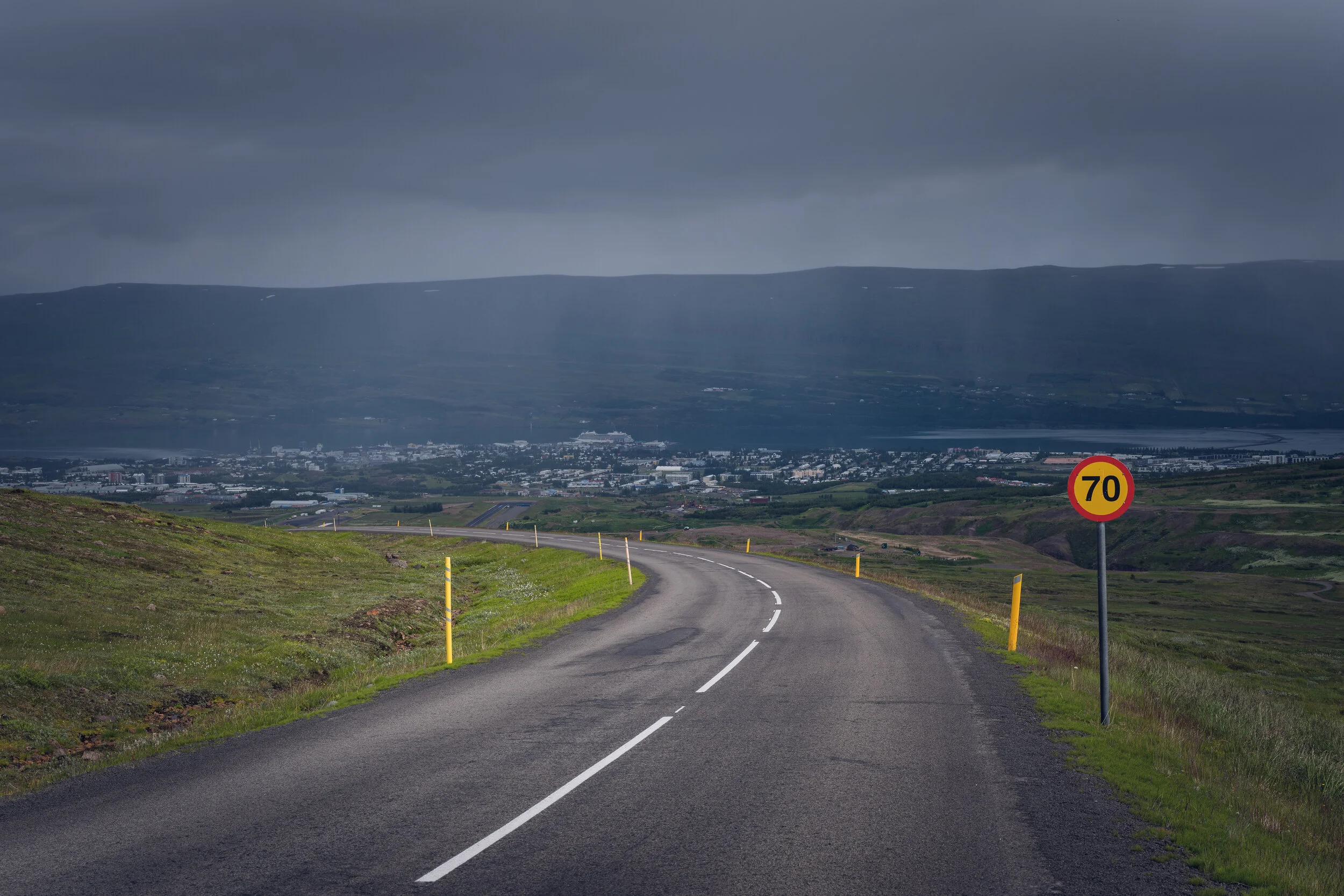 837 - Hlíðarfjallsvegur