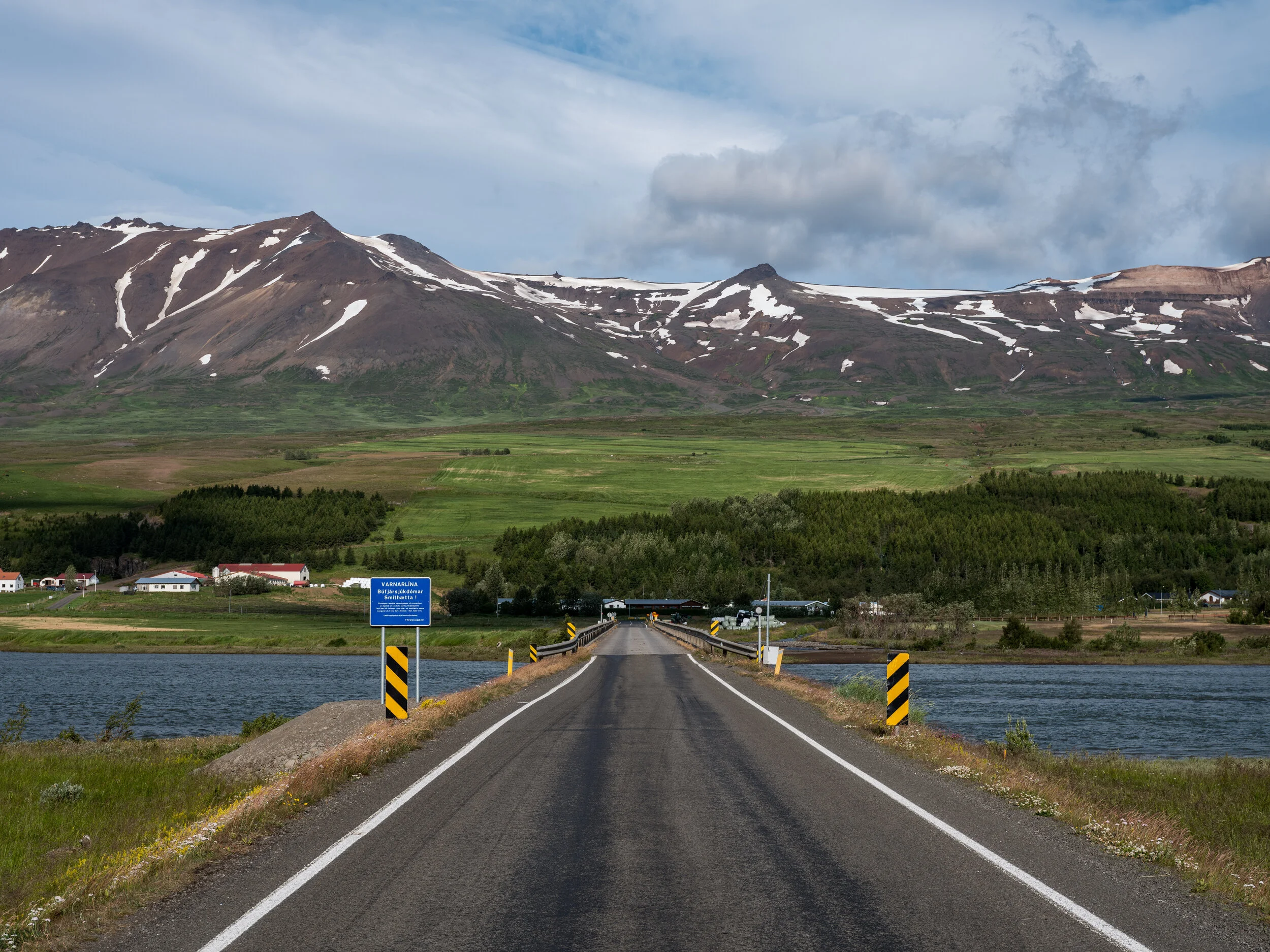 823 - Miðbraut