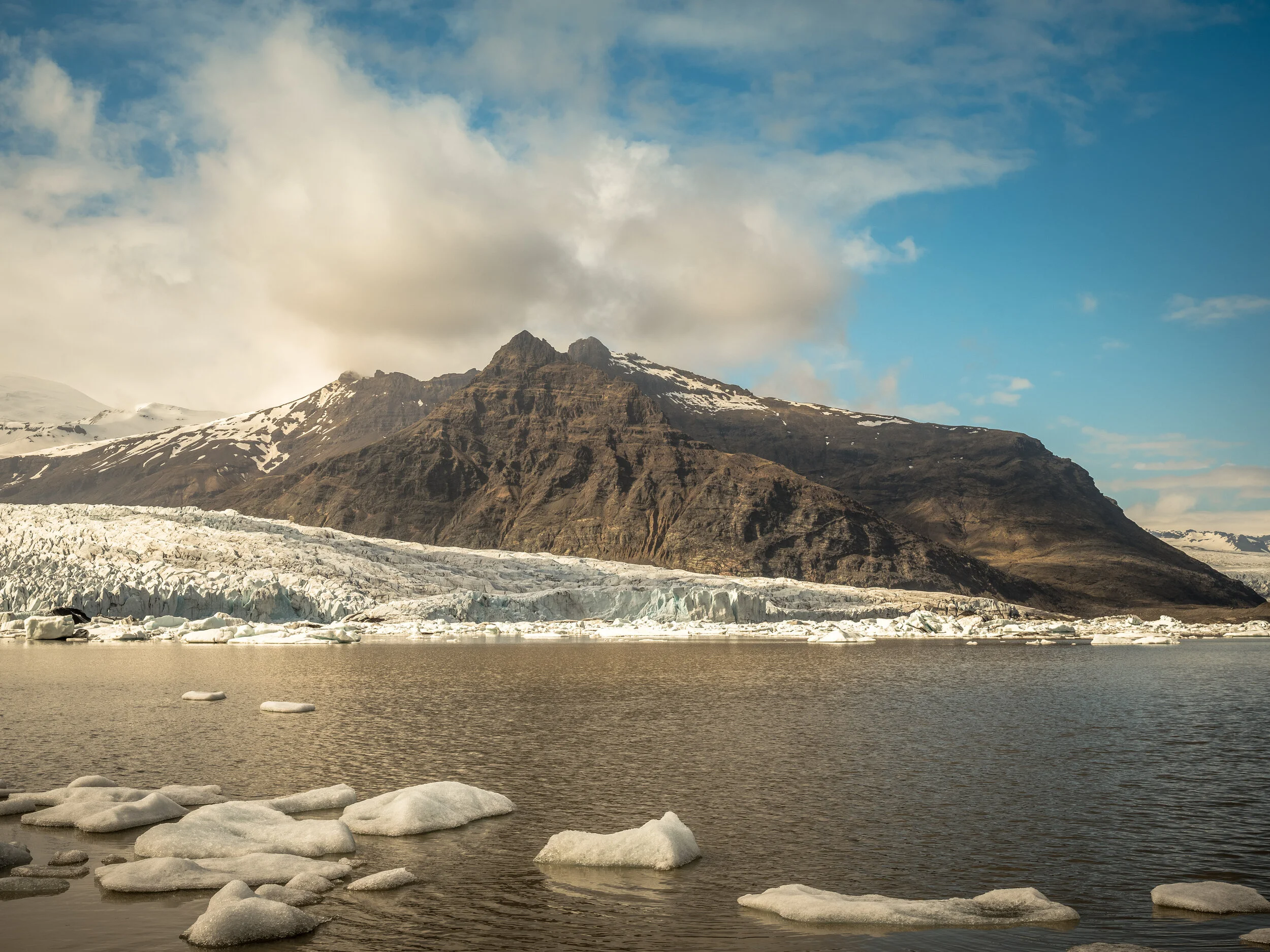 Miðaftanstindur