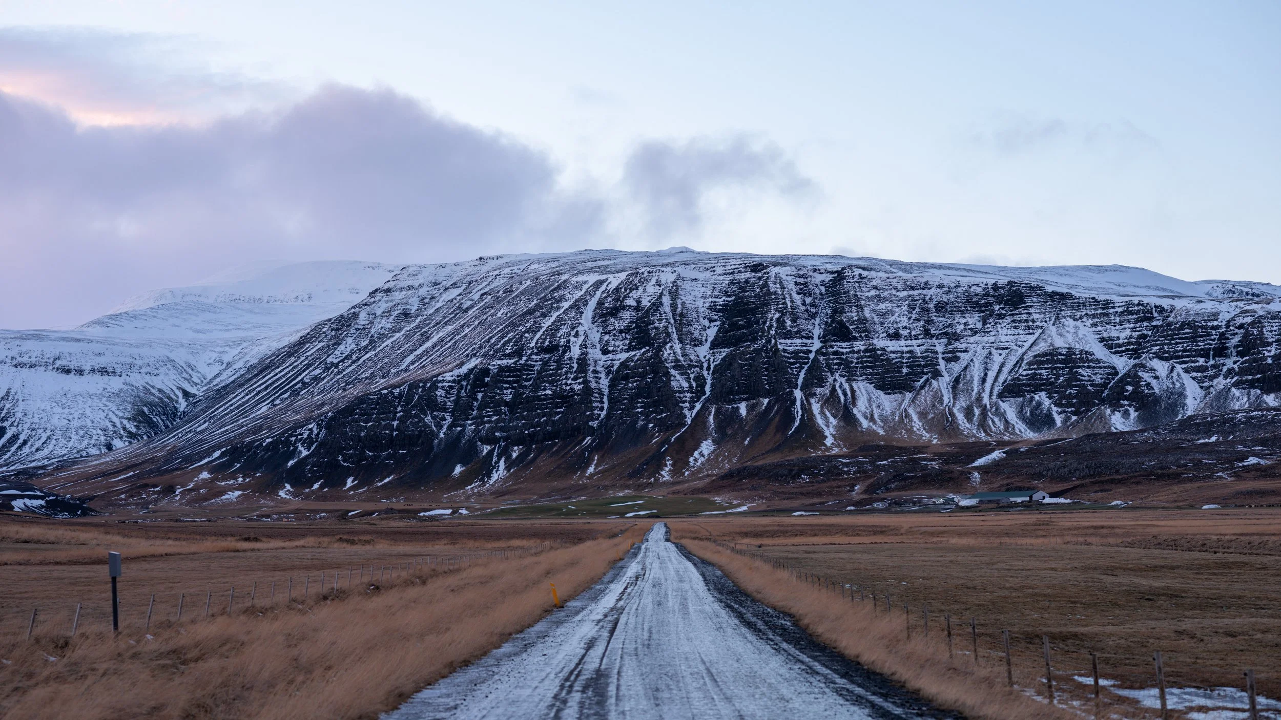 594 - Staðarhólsvegur