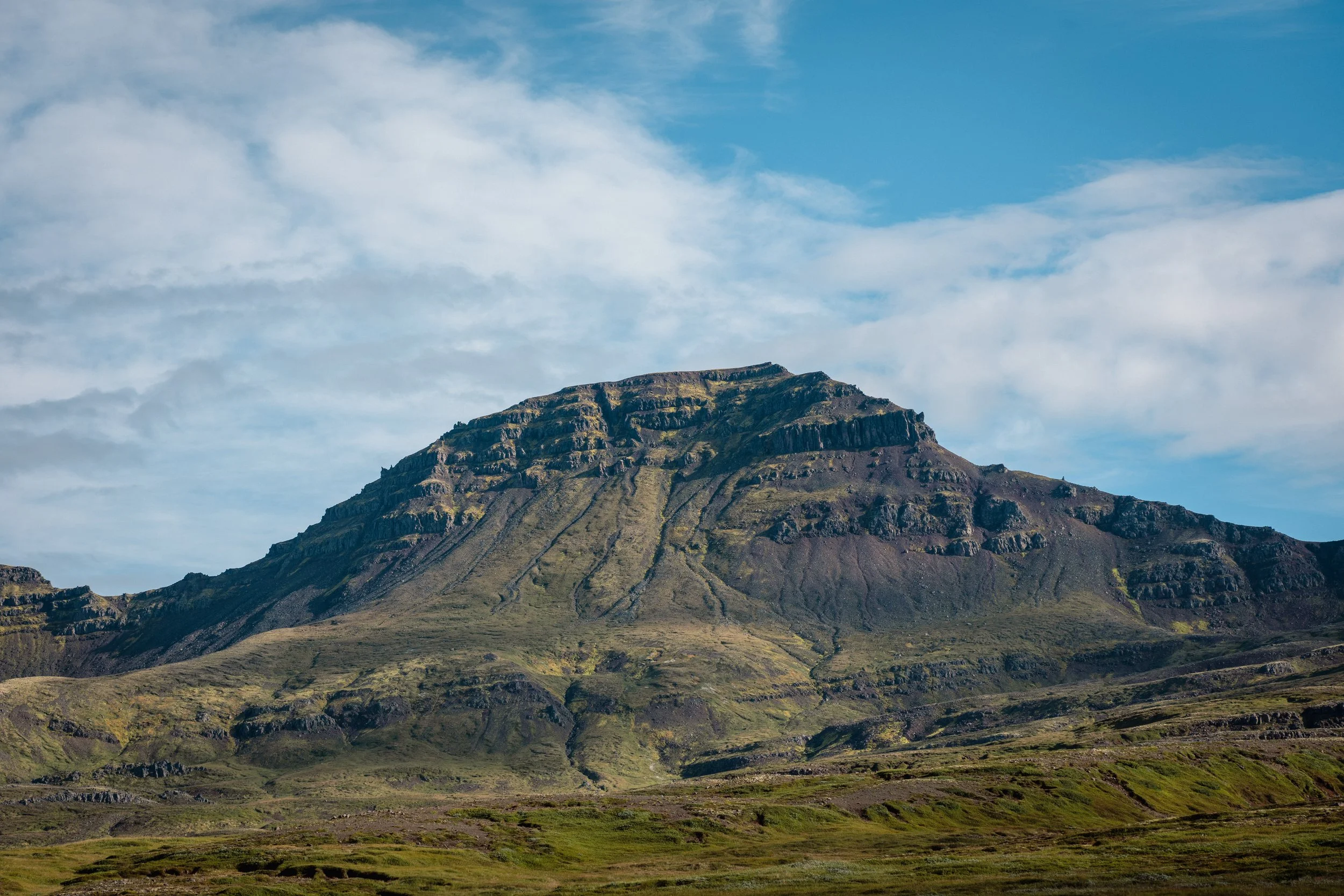 Miðflóafjall