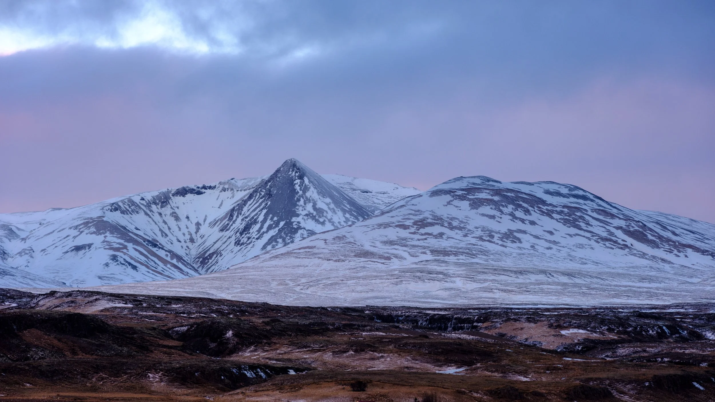 Litla Baula (left) and Skildingafell (right)