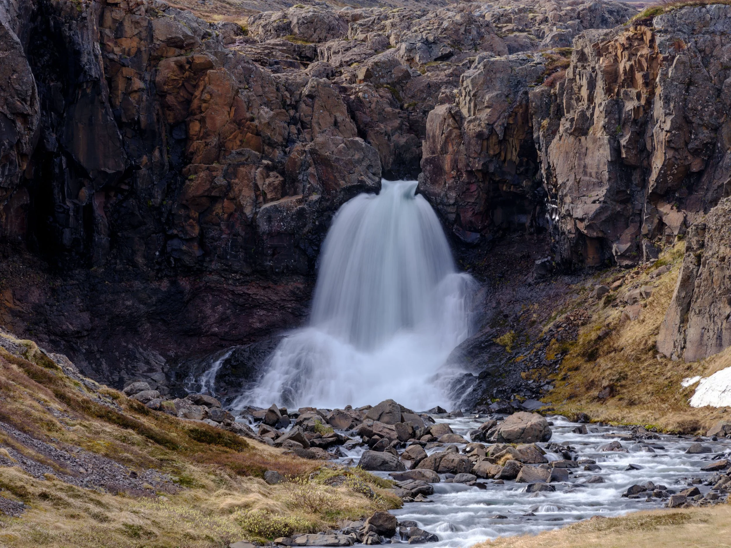 Waterfall in Frakkadalsá