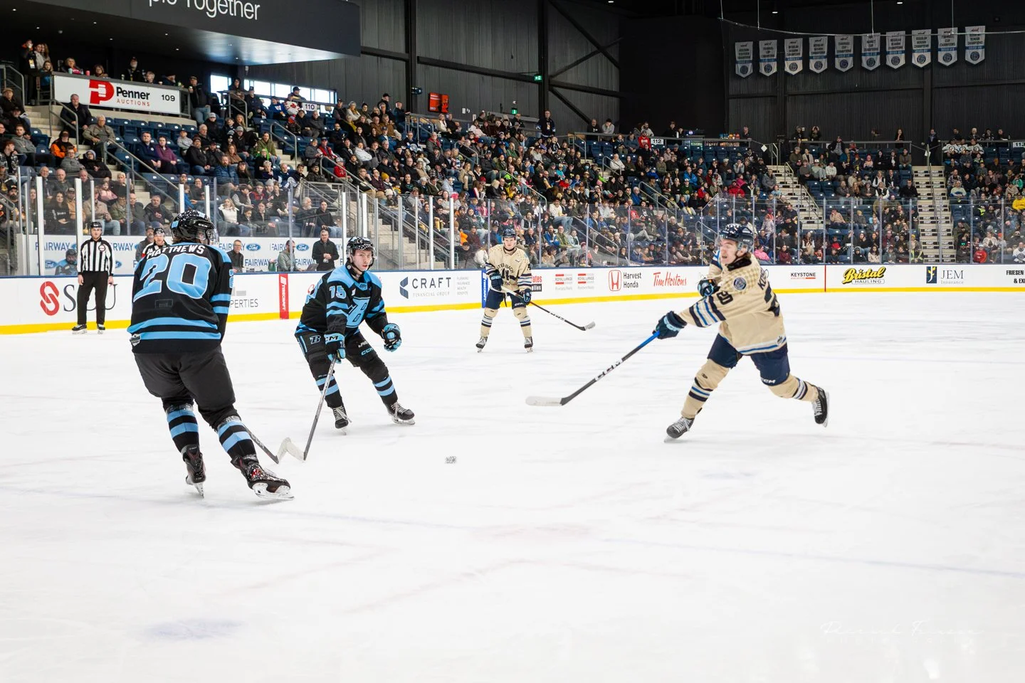 Feb 16 vs Blues-2.jpg