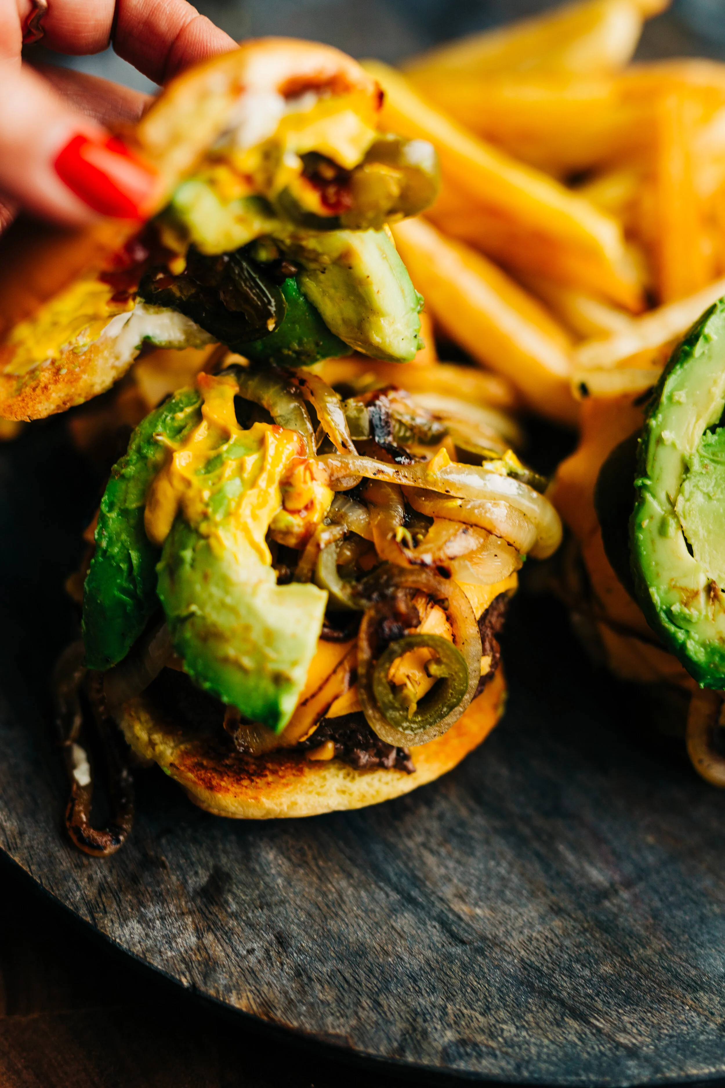 Jalapeño avocado burger-5.jpg
