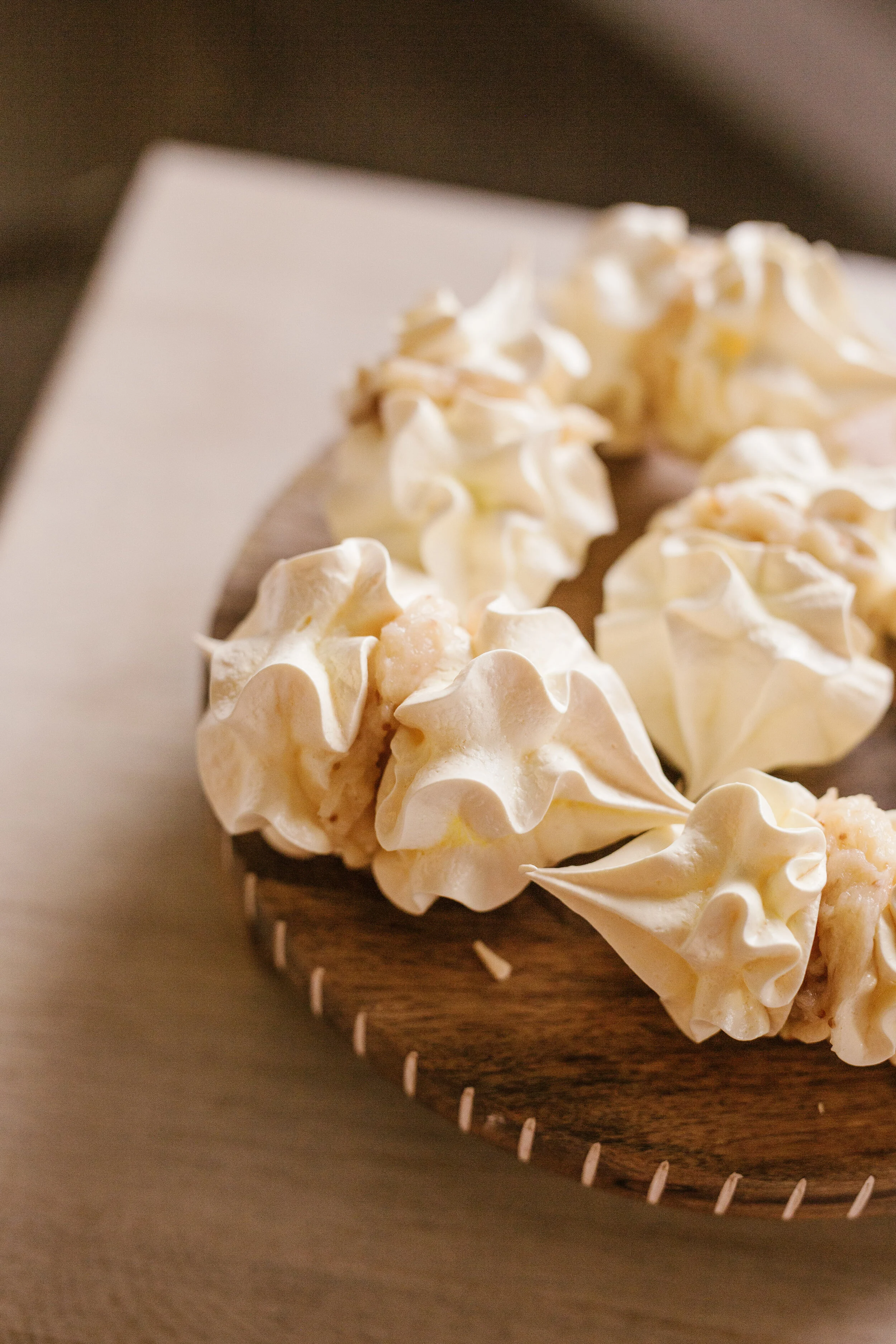 Meringue cookies with fig butter filling-2.jpg