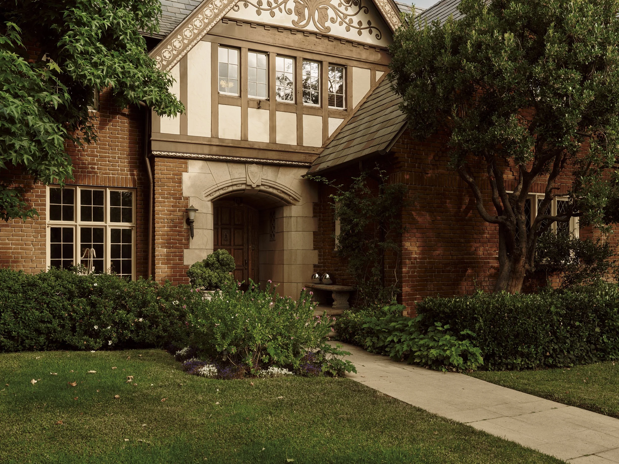 Lindbloom_TMAG_ExteriorFront_Space_DSF6408 2.jpg