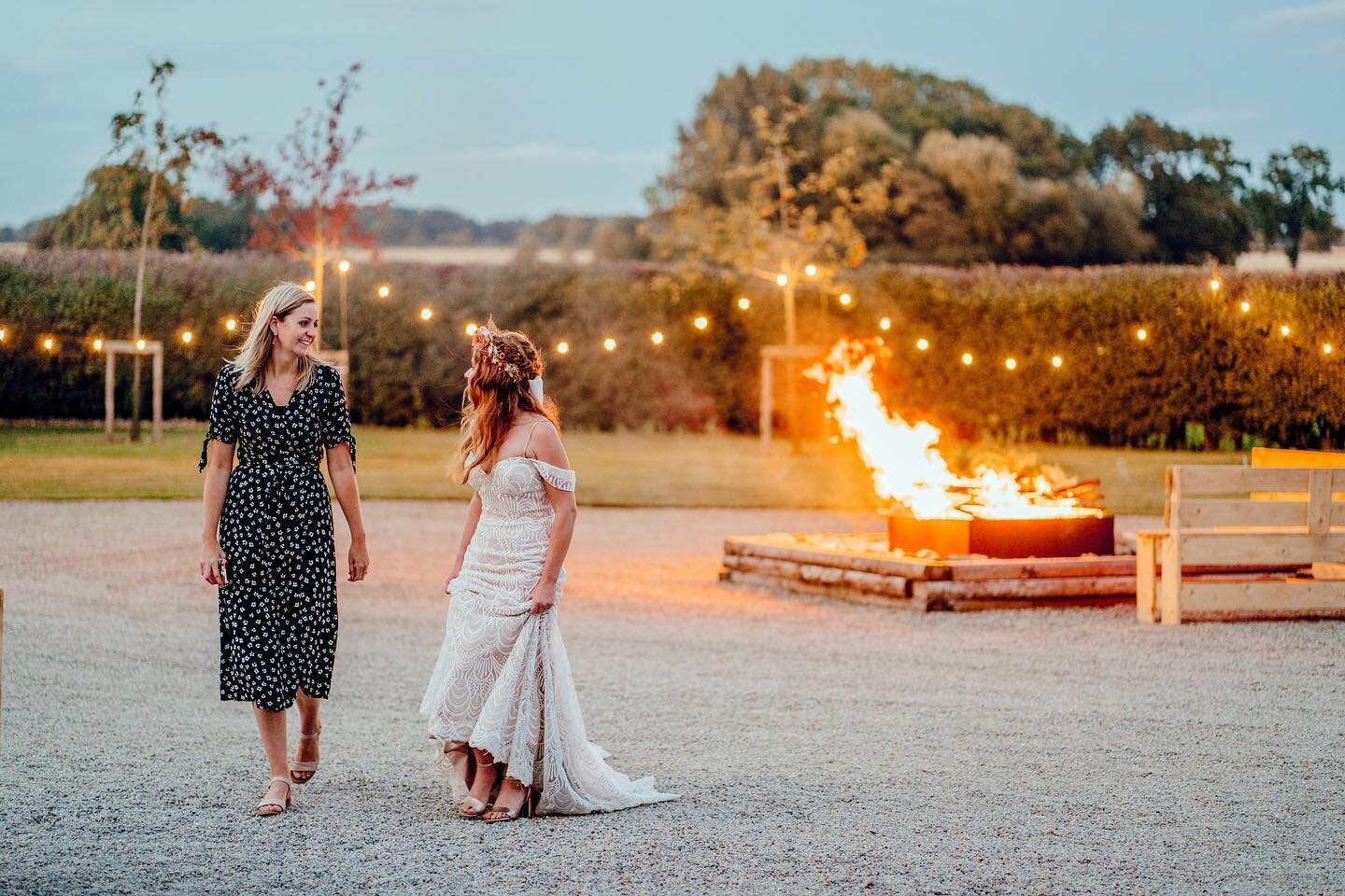 Happy Monday! 🔥🤍 Thank you @hamish.irvine for this awesome shot of myself and the beautiful bride Emma. 🥰 I love that time during a wedding day when most of the formalities are done, it&rsquo;s a bit of time for reflection for the couple and take 