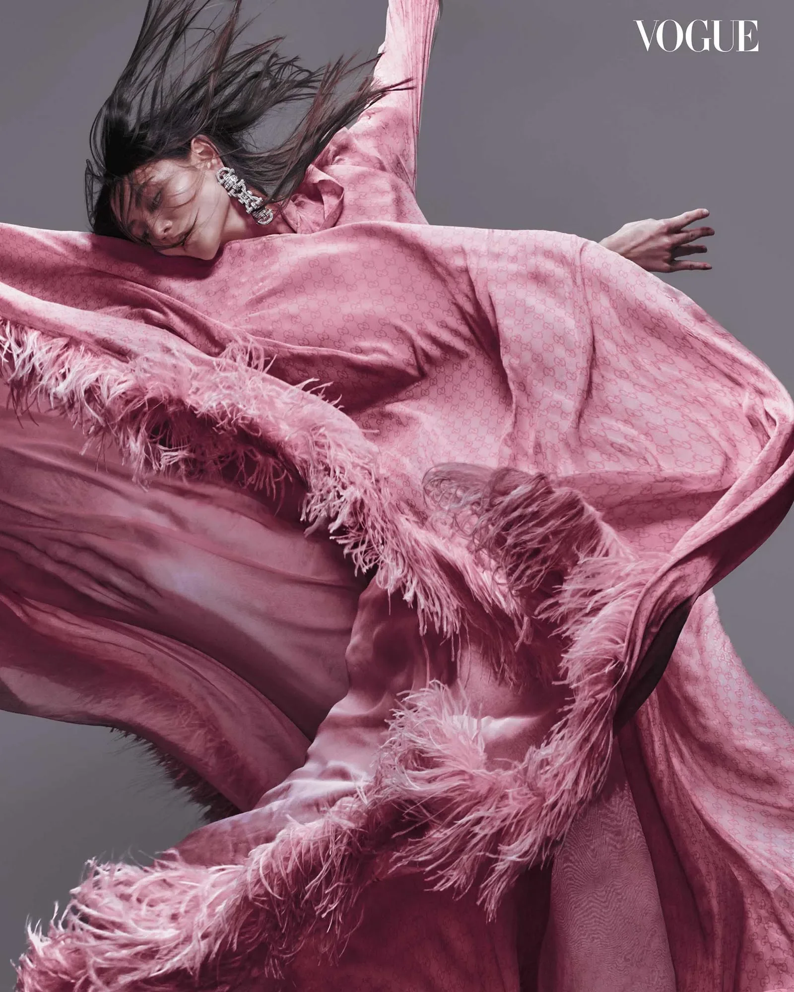 daniela-mattia-holm-movement-fashion-vogue-philippines-5.webp
