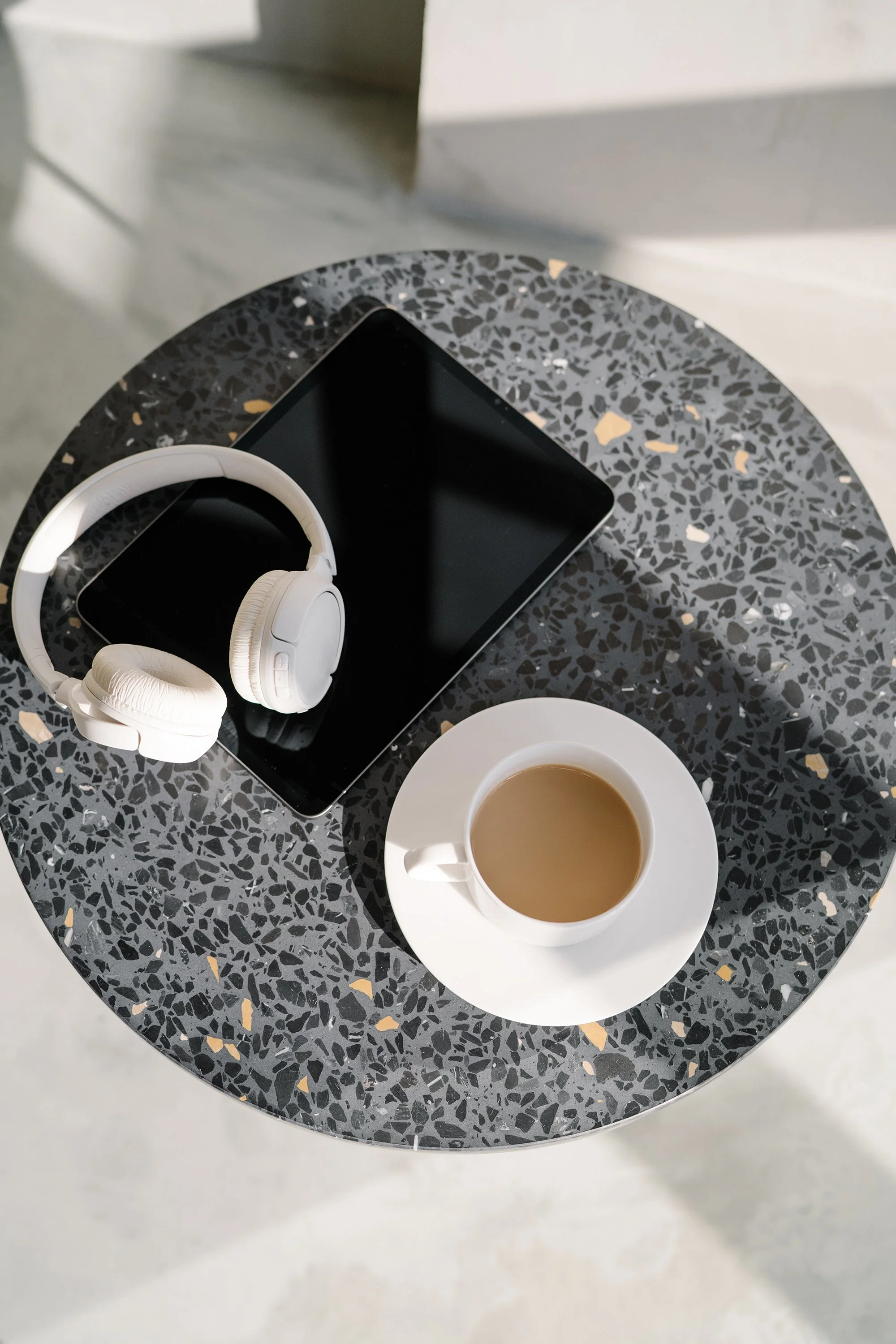 How I Use Google Contacts as a Virtual Assistant (After Ignoring It for 7 Years)