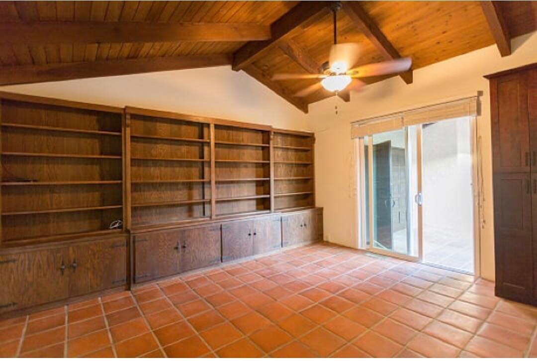 Does your home have an office that needs more usable space? We can install built ins for optimal storage! Call 760-439-9009 if you need this in your home!