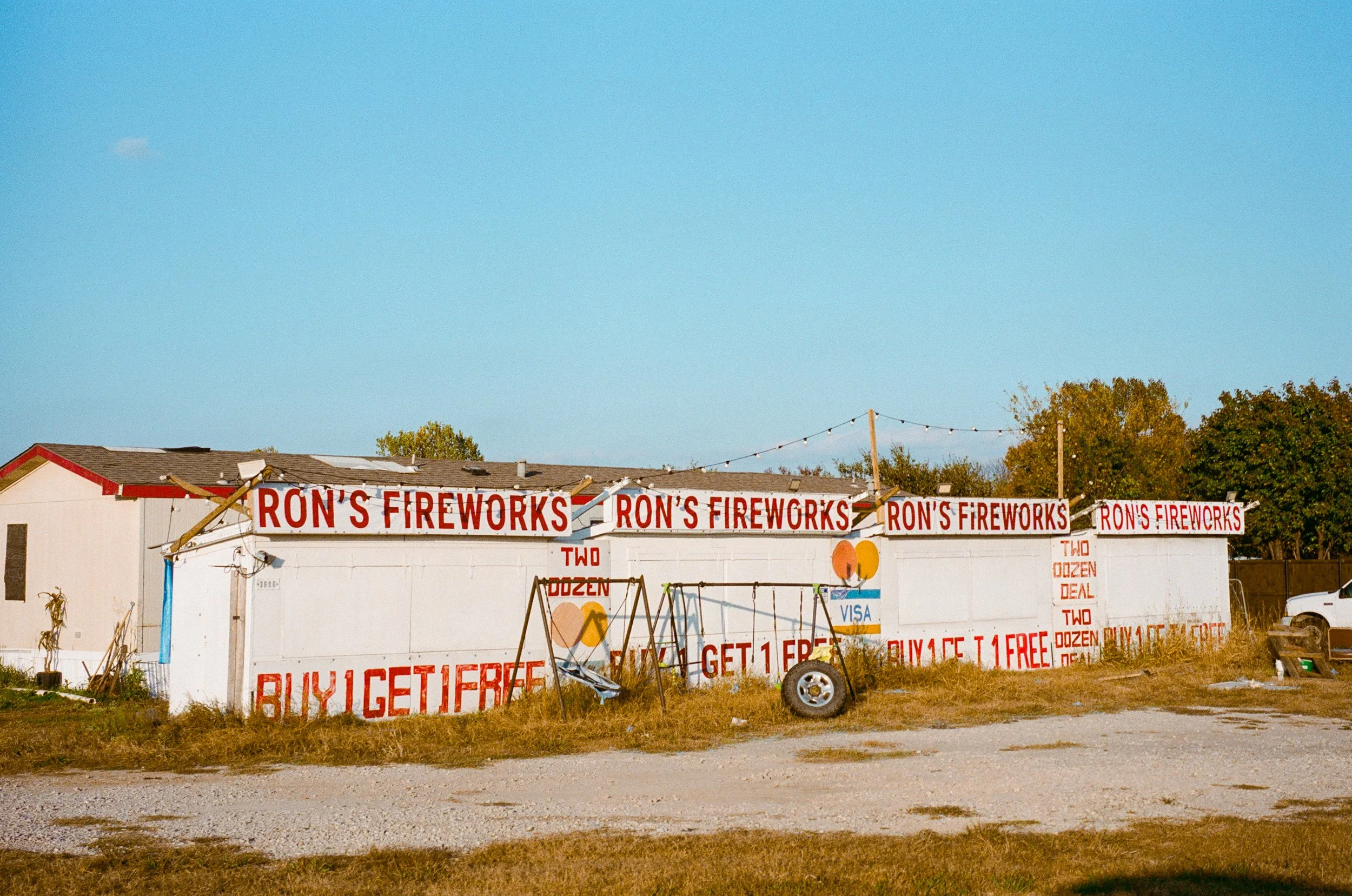 Film_Small_Town_Texas_2025_Leica_MP (6 of 39).jpg