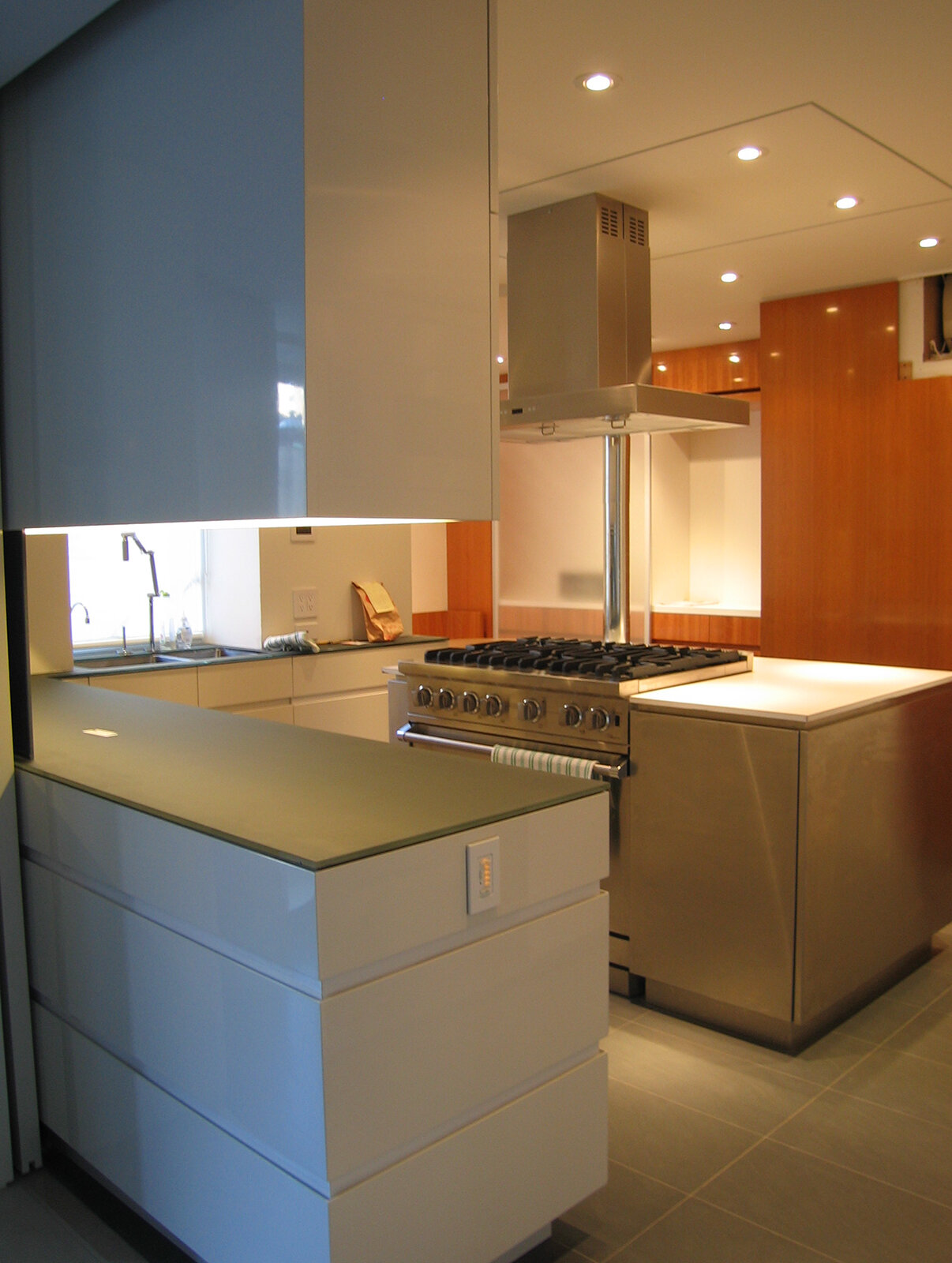 E86th---kitchen.jpg