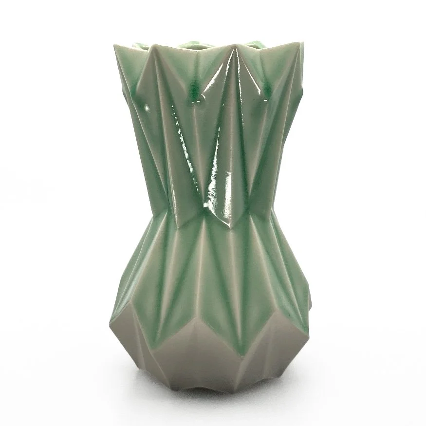 Hannah Thompsett: Green Vase