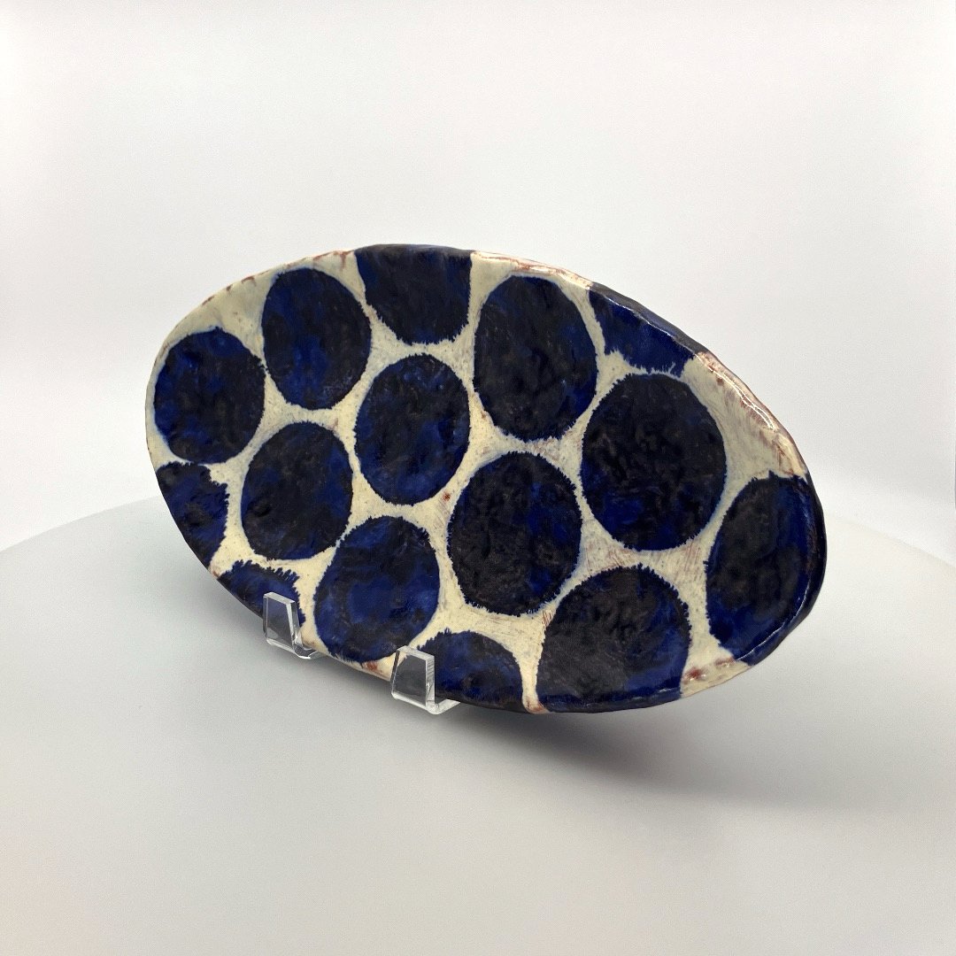 Holly Walker: Elliptical Server, big dots