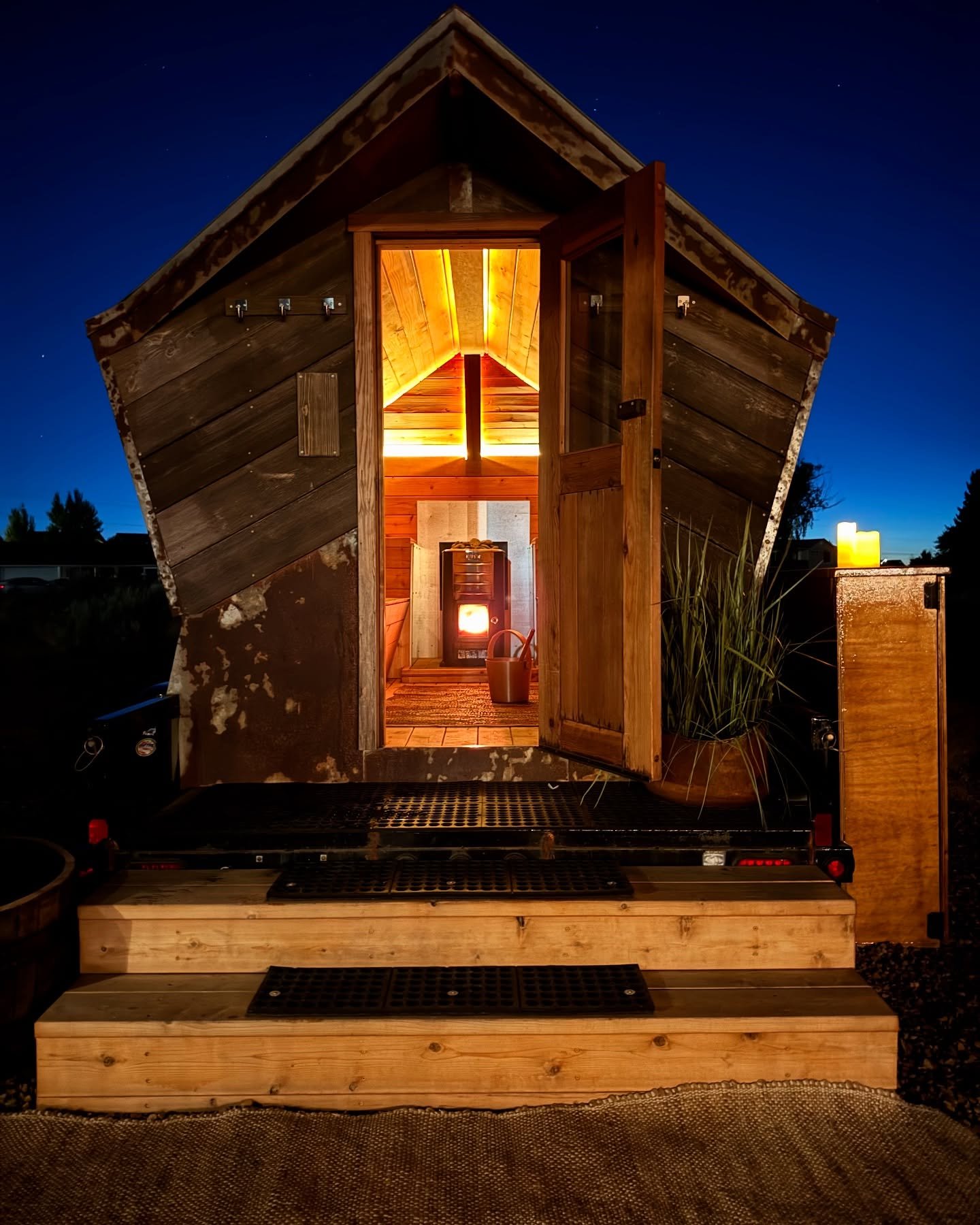 Twilight Summer sauna sessions are evvvverything ππΌππΌππΌβ¨β¨β¨π€π€π€
.
Come and see for yourself!
.
#bathewild #itscozyhere #batheoutdoors #summersauna #saunainbend #saunawellness #thisisbend
