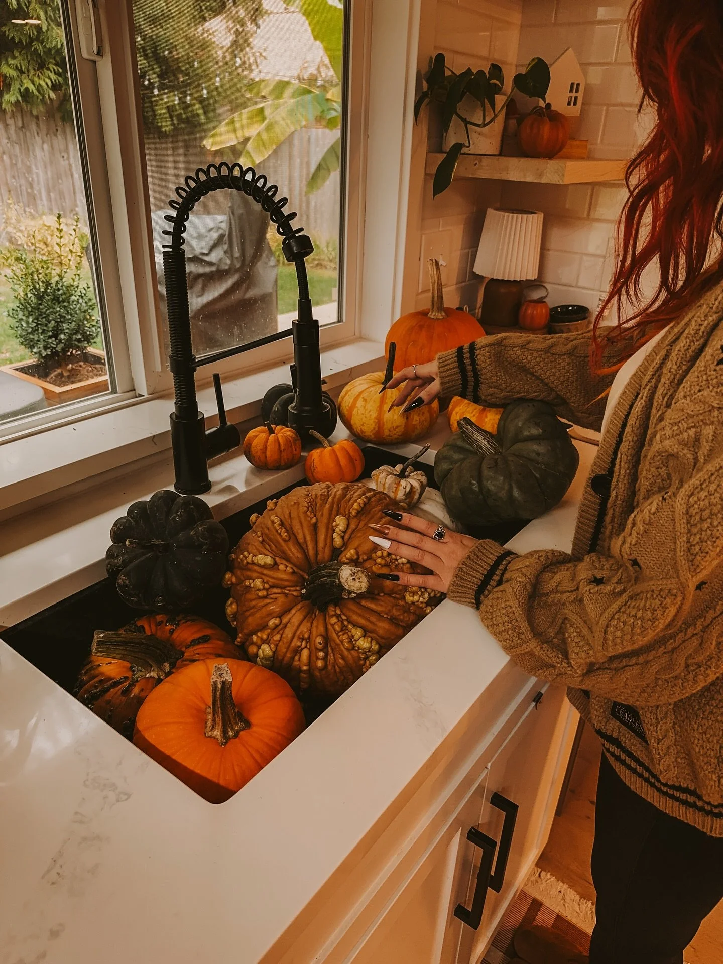 I can&rsquo;t believe Halloween is already next Friday 🎃 This month has flown by way too fast! Here are a few snapshots from the last couple of weekends &mdash; I&rsquo;m sad these autumn views are fading, but I&rsquo;m also a little excited for the