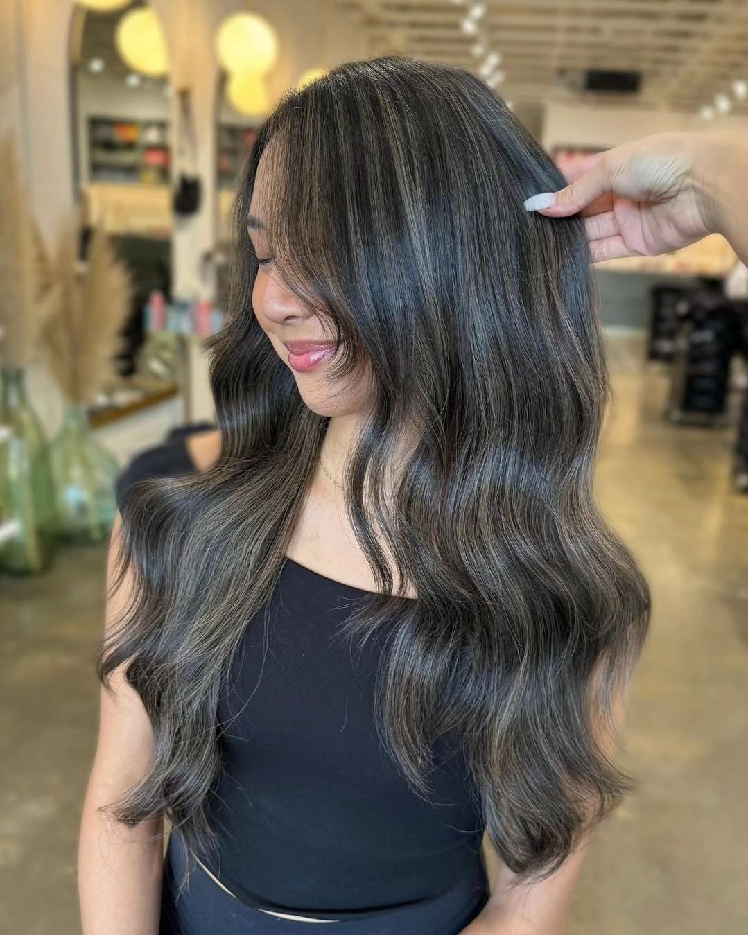 Dimensional Highlights by @hairbycvss 

.
.
.

#summervibes #ash #beige  #asianhair #newhair #balayage #balayageartists #balayagehighlights #highlighthair #highlights  #hairwaves #vancouverhair #vancouversalons #hairstylist #hairstudio #haircolorist 