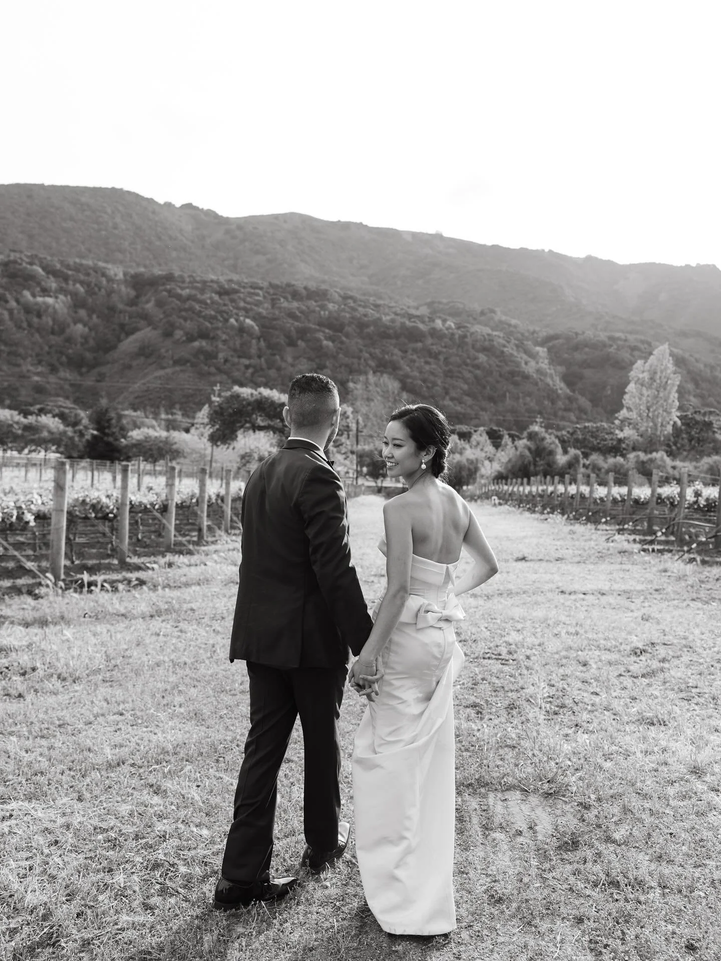 Love in the vineyardssssss 🍷 
&mdash;
From second shooting with @laurapowersphoto a few years back
