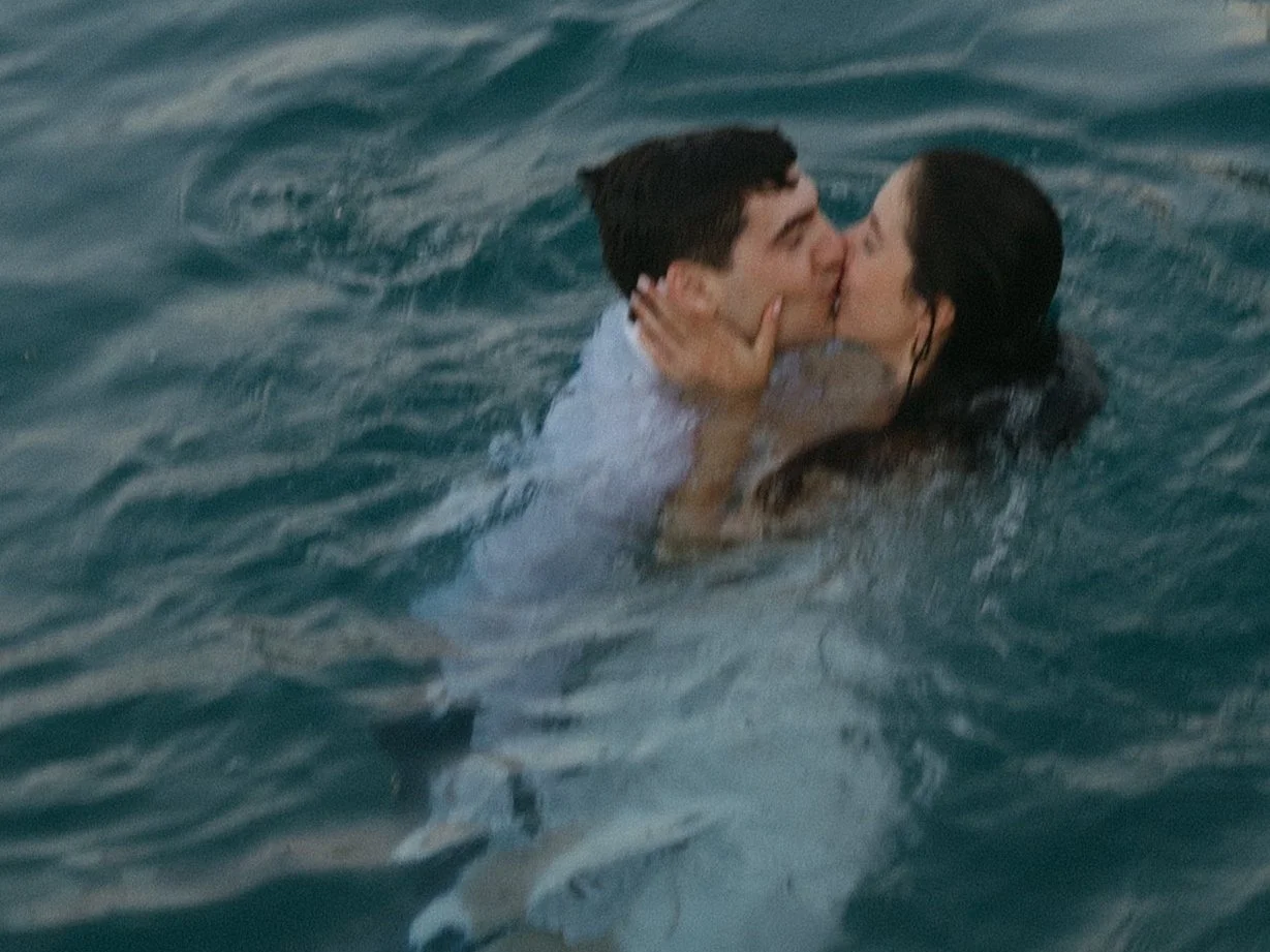 couples engagements photos in Chicago