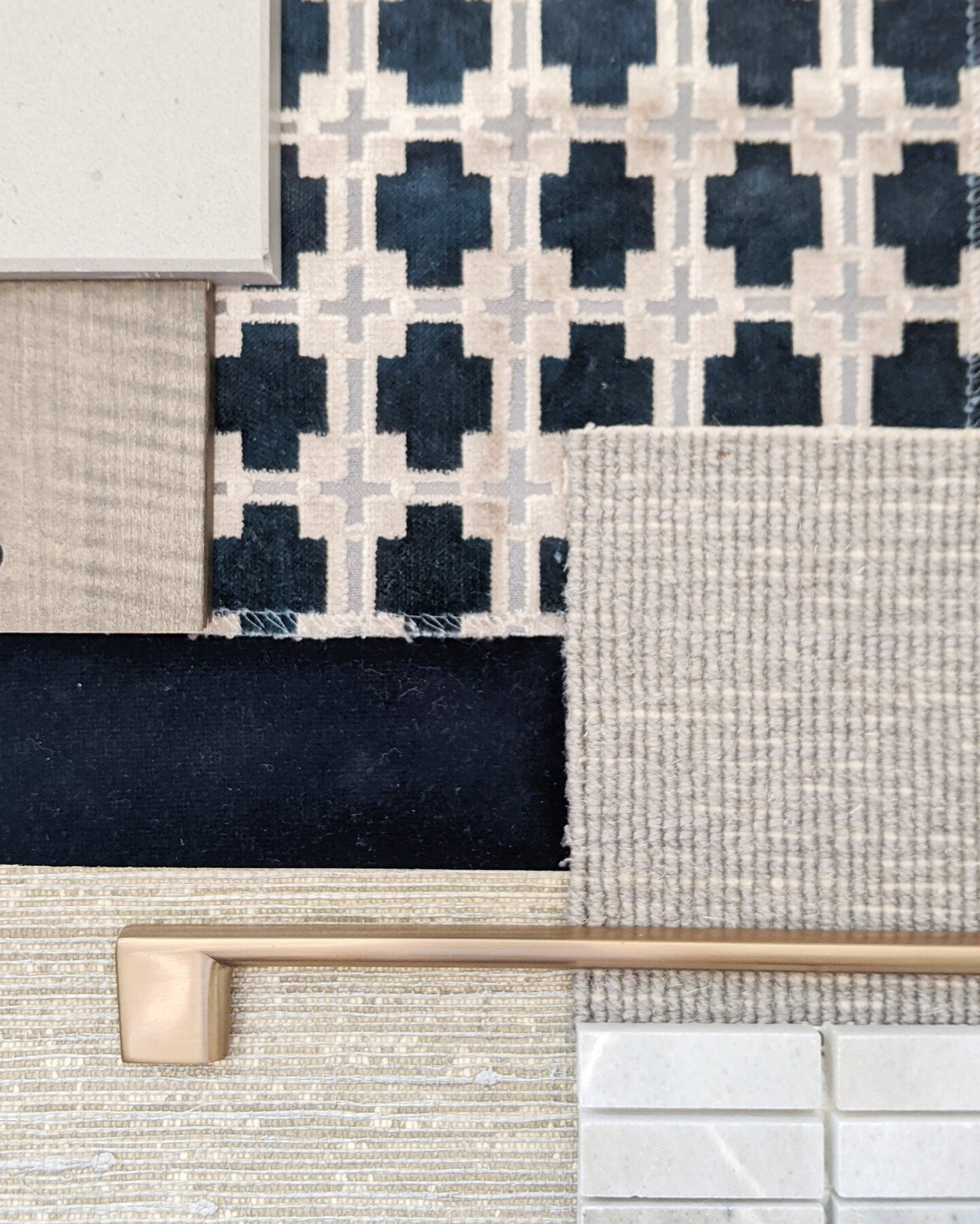 It starts with a quick burst of inspiration &ndash; for me, it&rsquo;s often fabric. This geometric cut velvet set the tone for a colour scheme of deep peacock blue and silvery taupe, brightened with champagne bronze. ⁠
⁠
This is the perfect backdrop