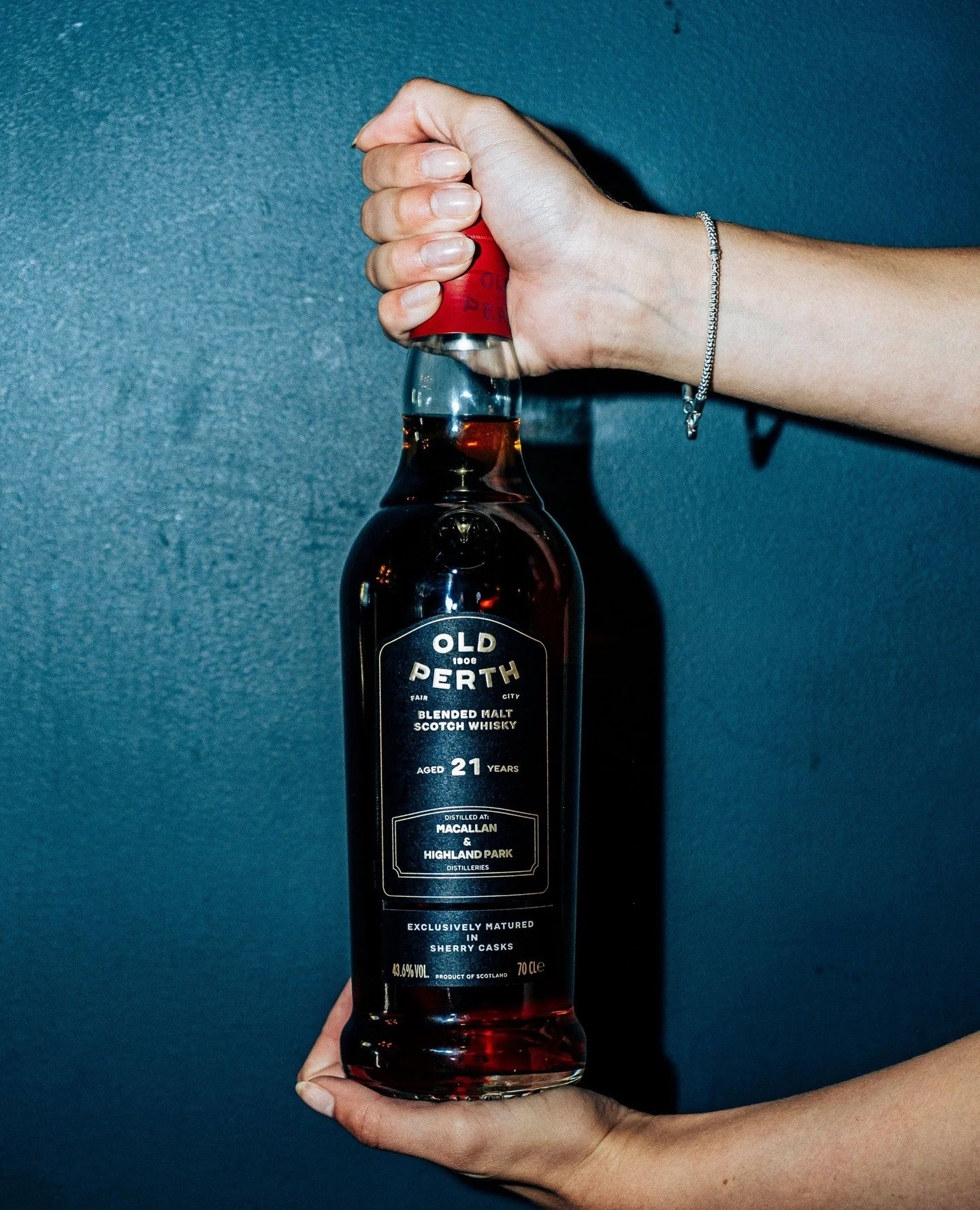 Still on the hunt for a bottle of Old Perth 21? 🥃⁠
You&rsquo;ll find it on the shelves at J.L. Gill in Crieff this weekend!⁠
-⁠
-⁠
-⁠
-⁠
-⁠
-⁠
#oldperth #oldperthwhisky #sherrymatured #sherrymaturedwhisky #oloroso #pedroximenez #palocortado #morriso
