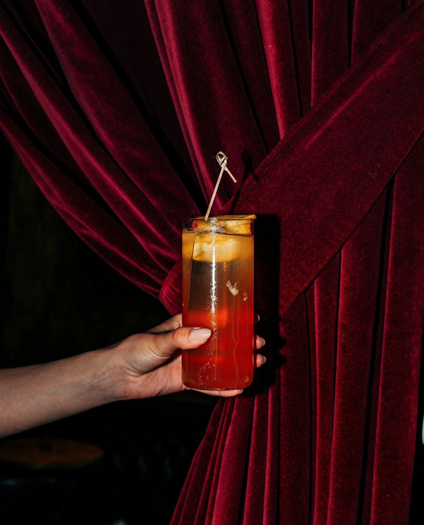 Sunset sips 🍑🥃⁠
⁠
Meet the Peach Hiball, a sweet-and-sour serve combines Old Perth Amontillado whisky with fresh lemon, simple syrup, and a dash of bitters, topped with peach-flavoured beer for a light, refreshing finish.⁠
⁠
Garnish with a peach sl