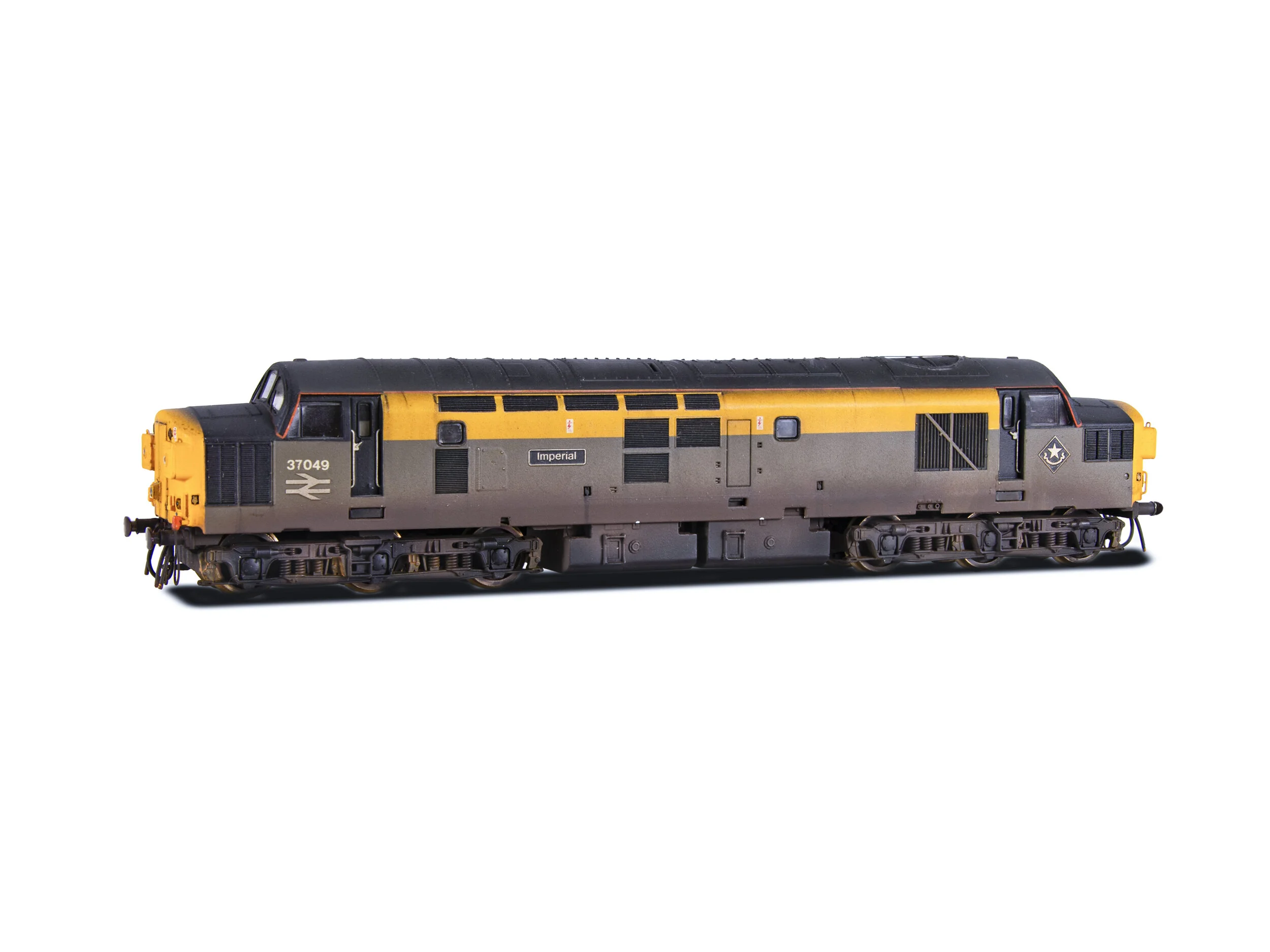 37 049 ‘Imperial’ – Do you own some Lima Diesels that are close to your heart, but would like them detailed up a bit and re-sprayed? That reason is why I have included this model on here for you to look at. I think it just goes to show that Lima mode