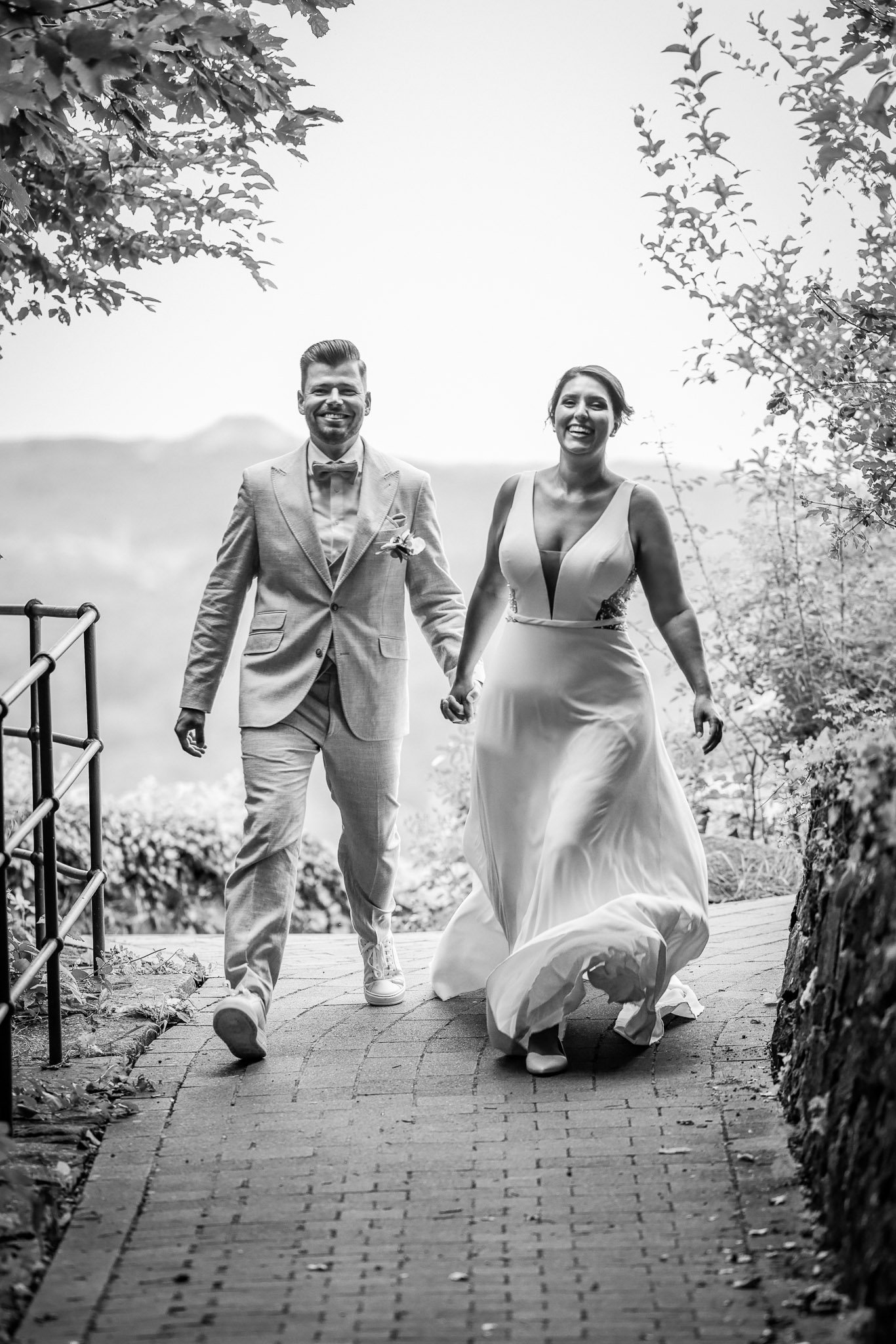 Hochzeitsfotograf Bonn und Umgebung | Marius Barthelmess Fotografie | Kuchenanschnitt/Rolandsbogen