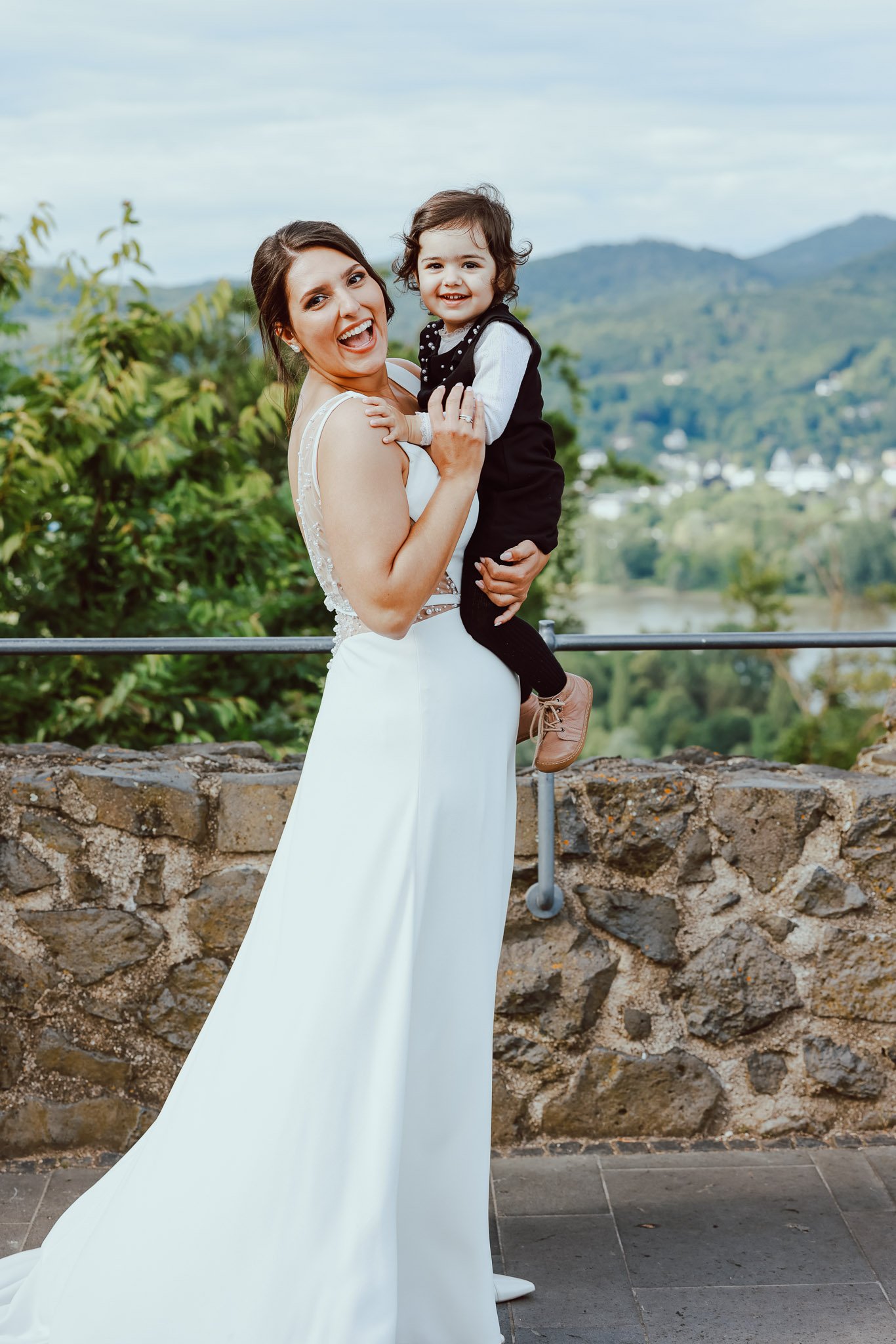 Hochzeitsfotograf Bonn und Umgebung | Marius Barthelmess Fotografie | Foto /Rolandsbogen