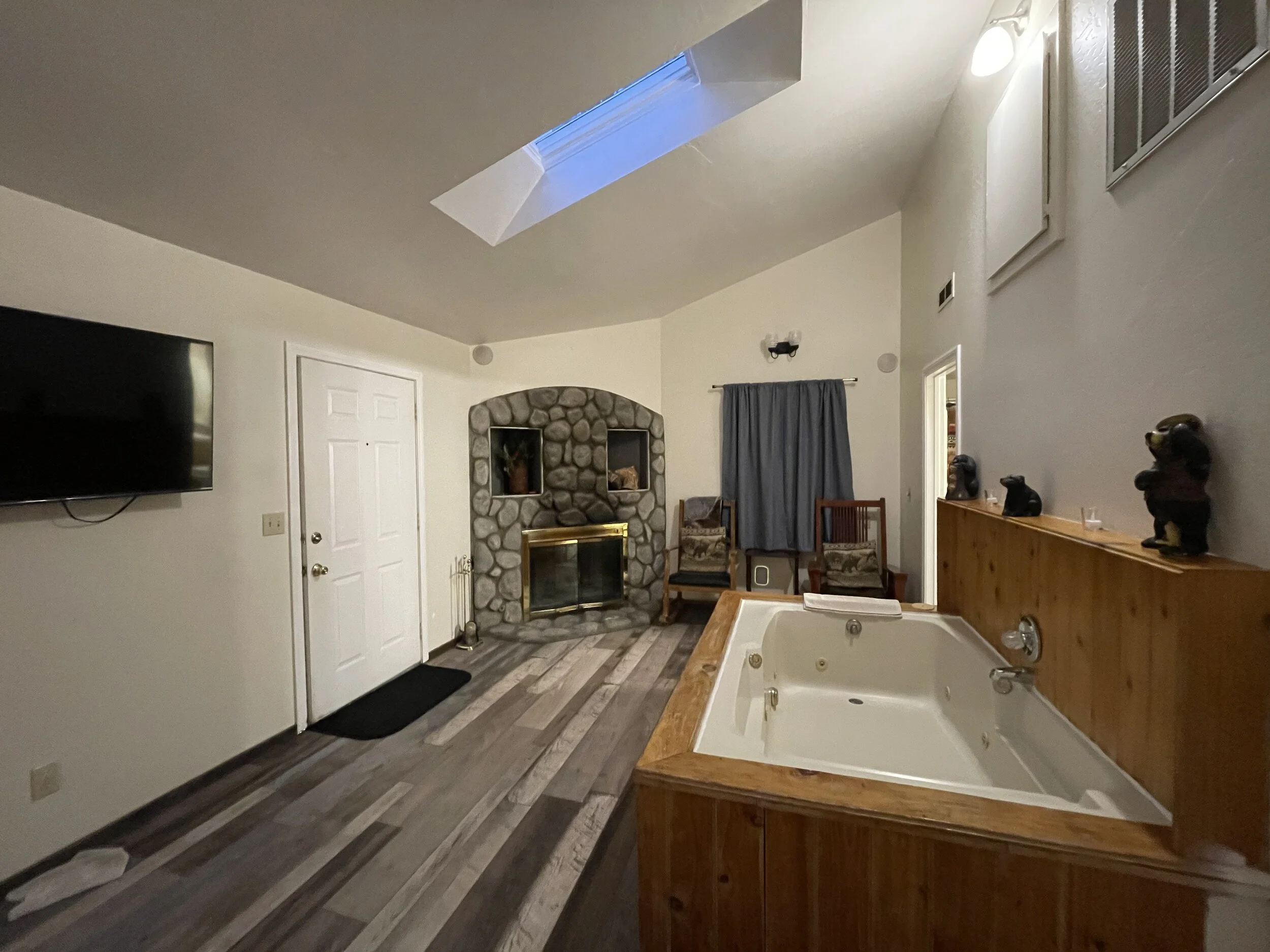 Cactus Cate_s - Cabin 17-2.jpeg