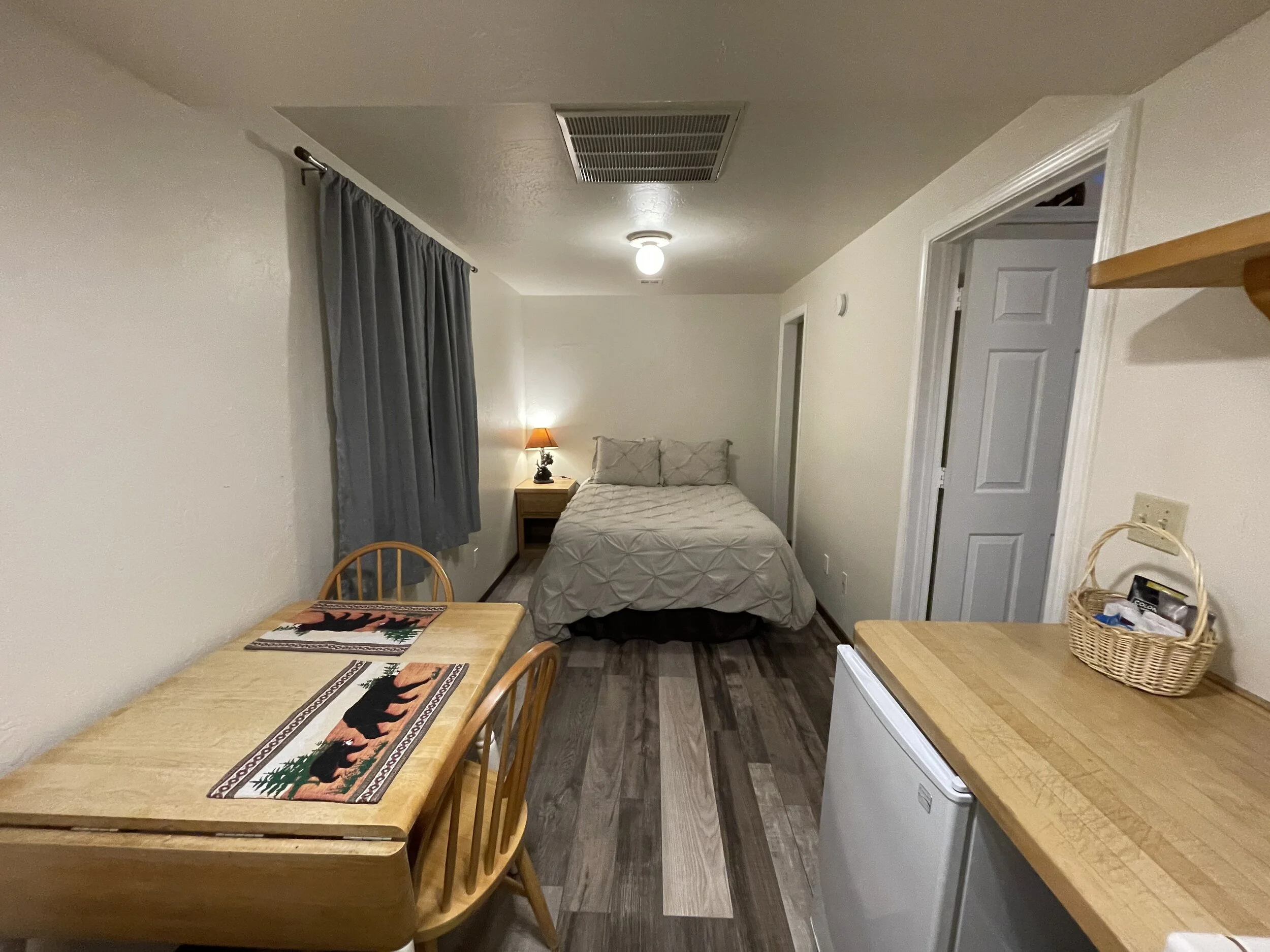 Cactus Cate_s - Cabin 17-4.jpeg